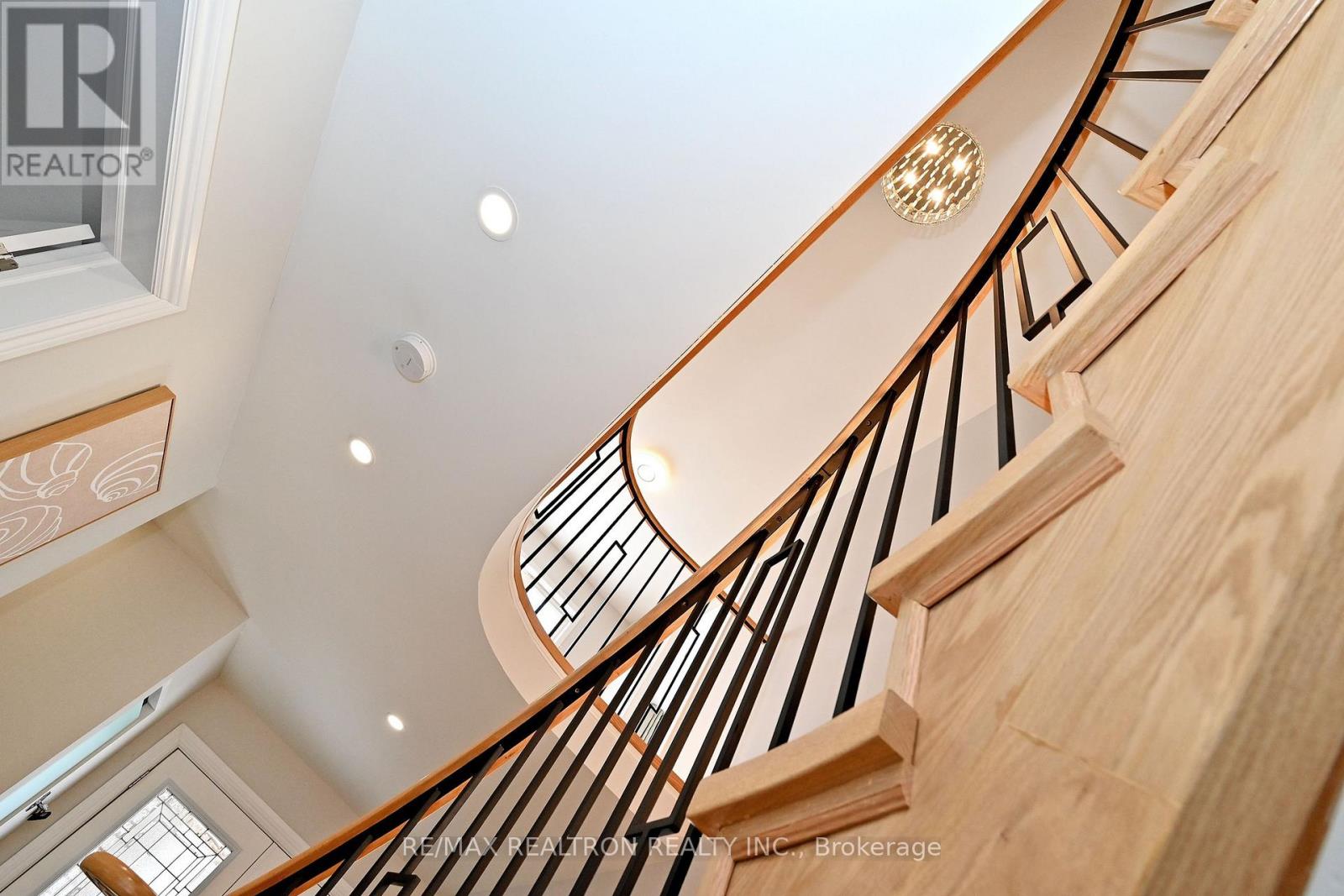 1128 Corrie Street, Innisfil, Ontario  L9S 1W9 - Photo 9 - N12708564