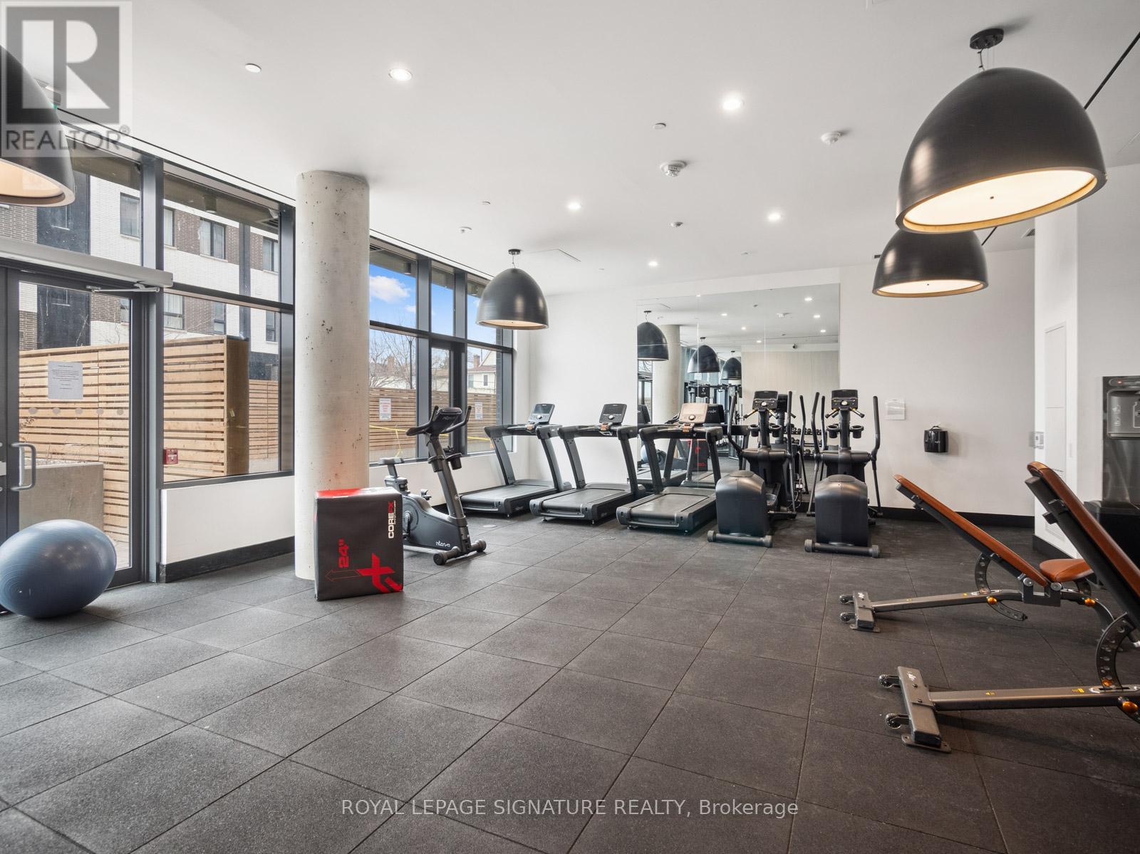 1808 St Clair Avenue, Toronto, Ontario  M6N 0C1 - Photo 45 - W12901662