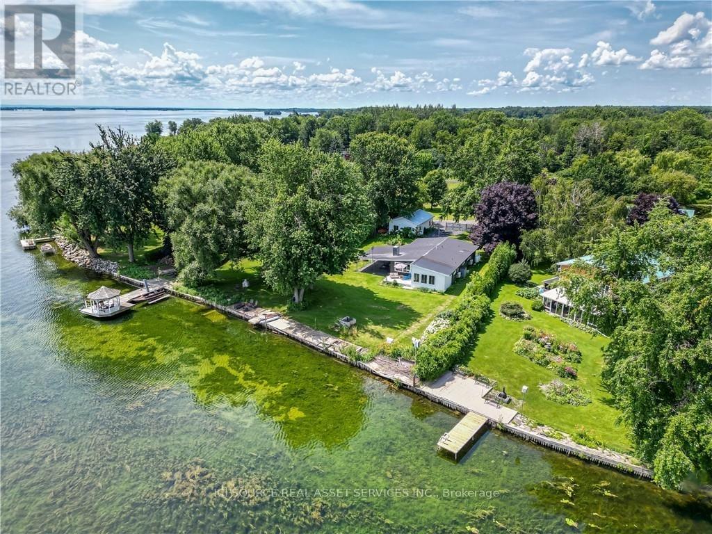 20586 OLD MONTREAL ROAD, South Glengarry, Ontario