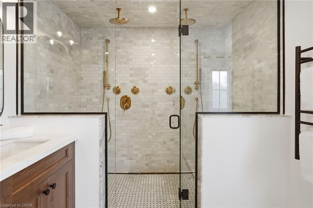 136 Rockcliffe Road, Waterdown, Ontario  L9H 7H3 - Photo 33 - 40815494