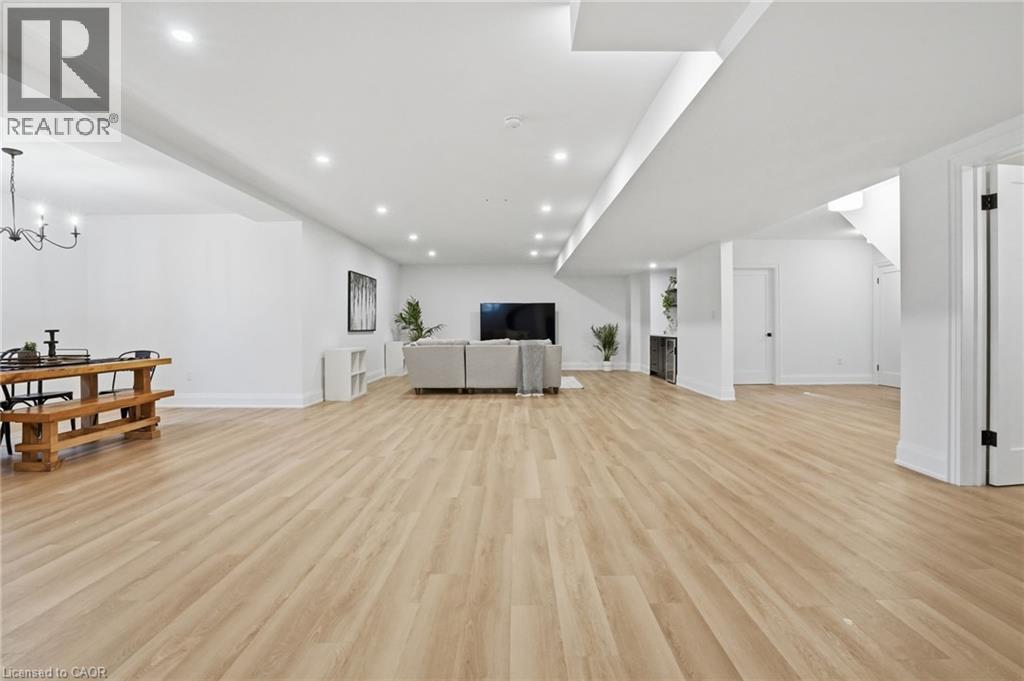 136 Rockcliffe Road, Waterdown, Ontario  L9H 7H3 - Photo 43 - 40815494