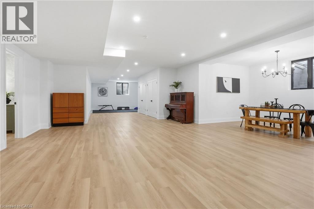 136 Rockcliffe Road, Waterdown, Ontario  L9H 7H3 - Photo 44 - 40815494