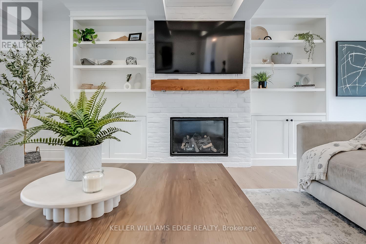 289 Belvenia Road, Burlington, Ontario  L7L 2G5 - Photo 9 - W12908952