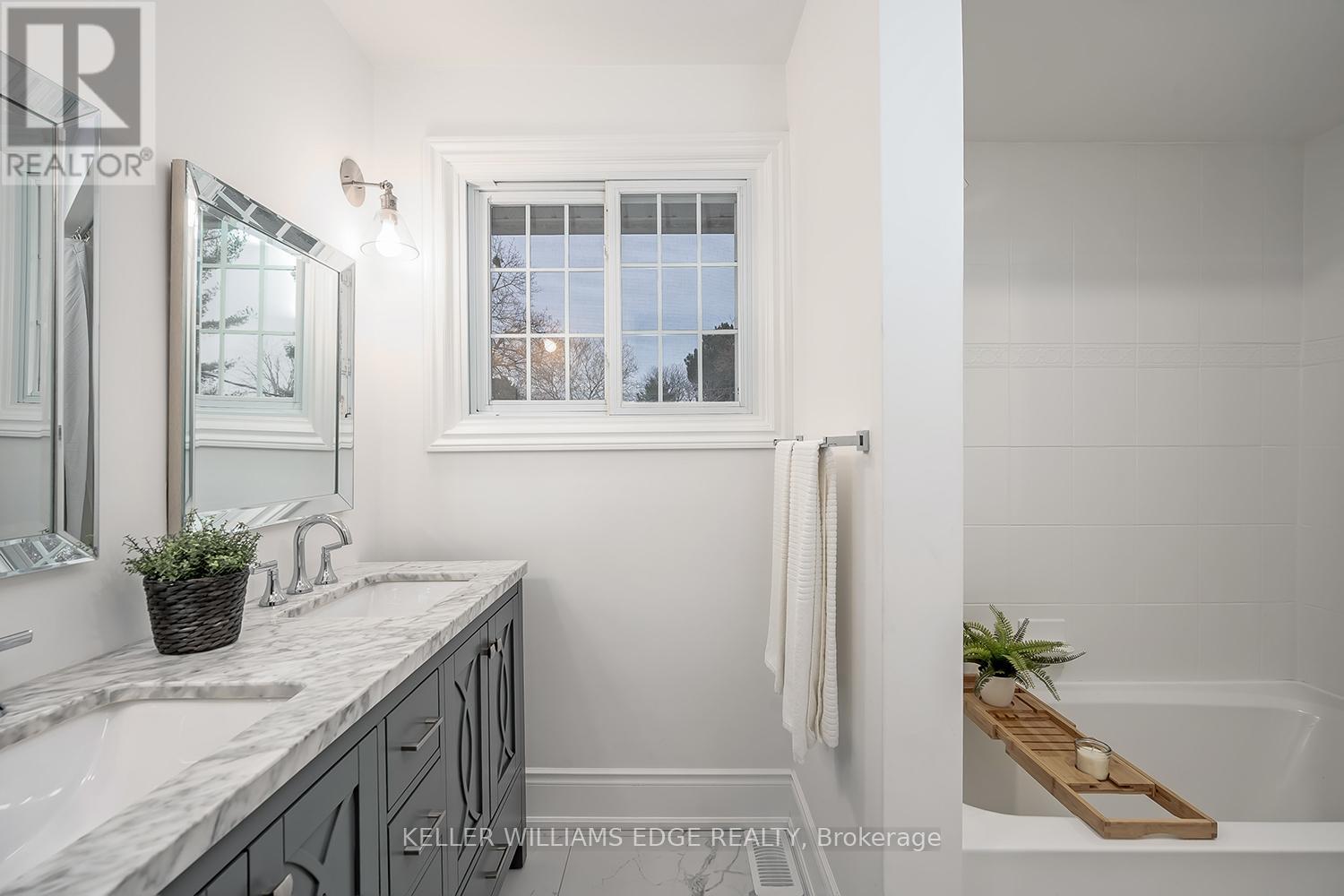 289 Belvenia Road, Burlington, Ontario  L7L 2G5 - Photo 33 - W12908952