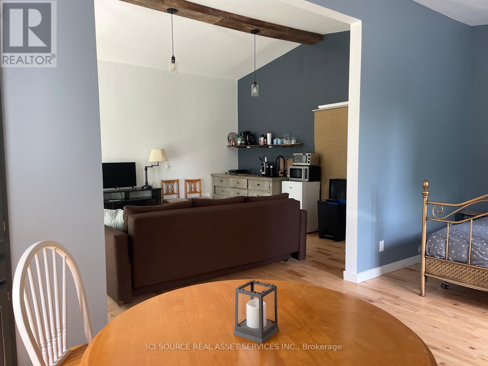 20586 Old Montreal Road, South Glengarry, Ontario  K0C 2C0 - Photo 22 - X12924930