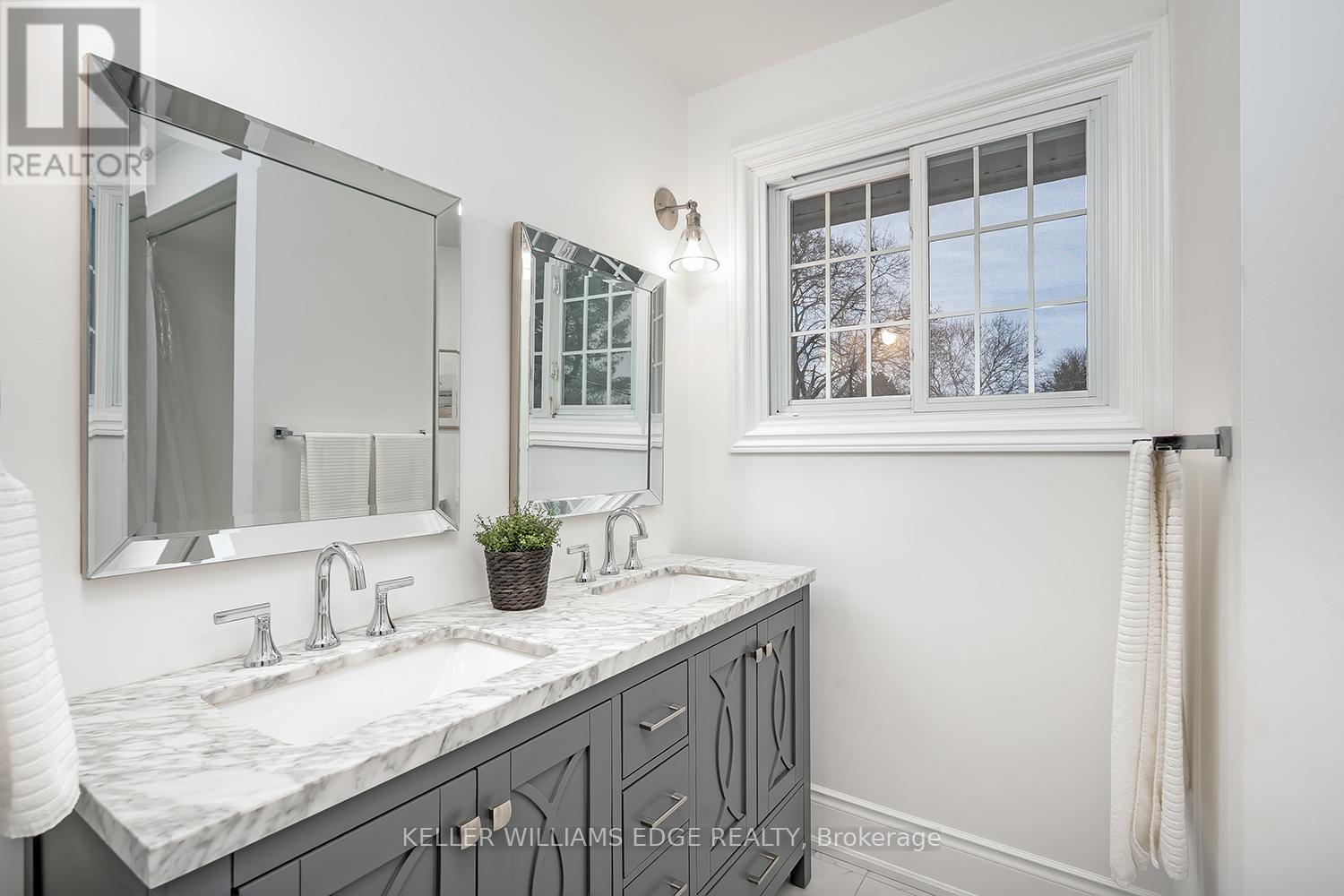 289 Belvenia Road, Burlington, Ontario  L7L 2G5 - Photo 32 - W12908952