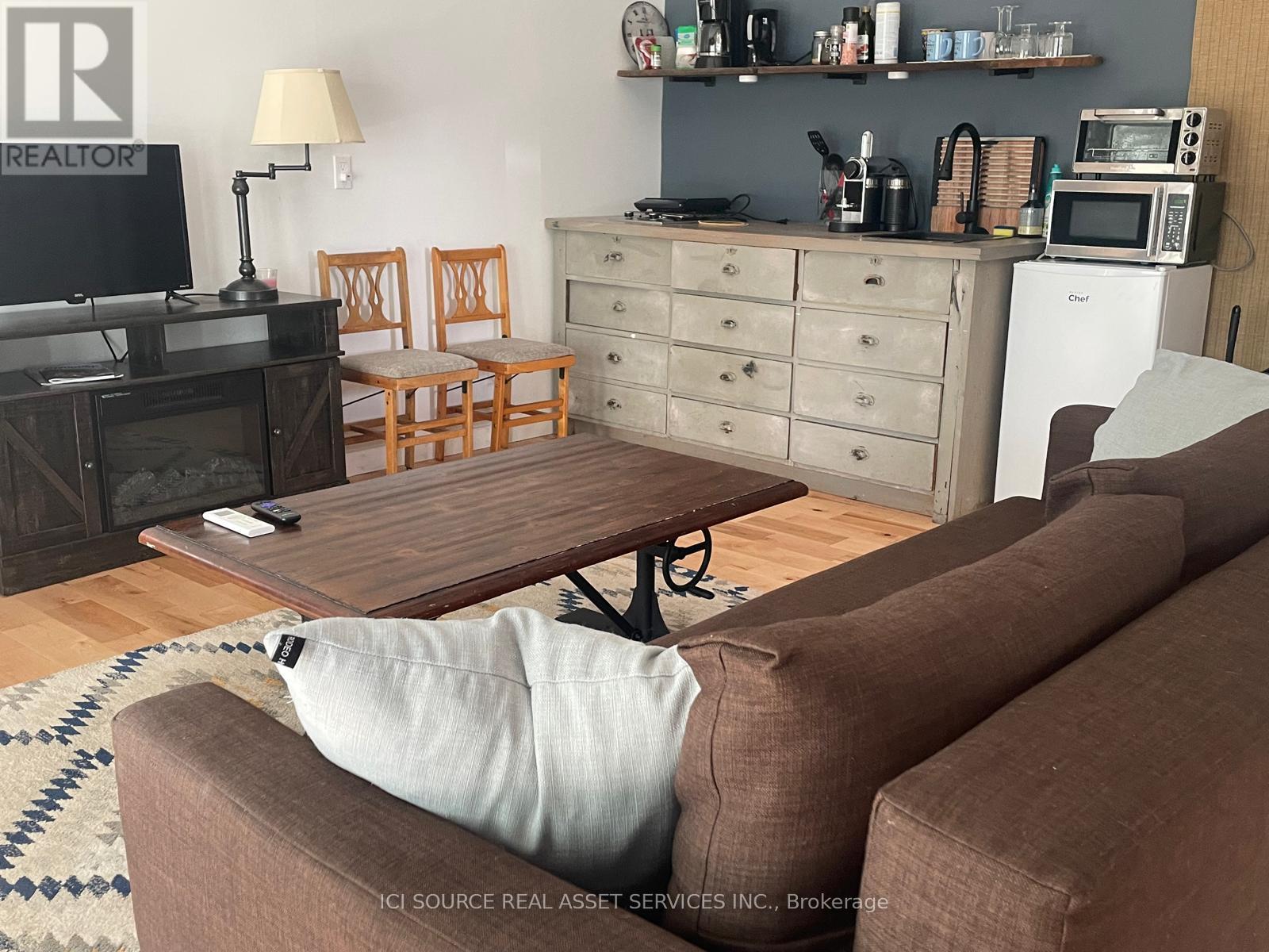 20586 Old Montreal Road, South Glengarry, Ontario  K0C 2C0 - Photo 23 - X12924930