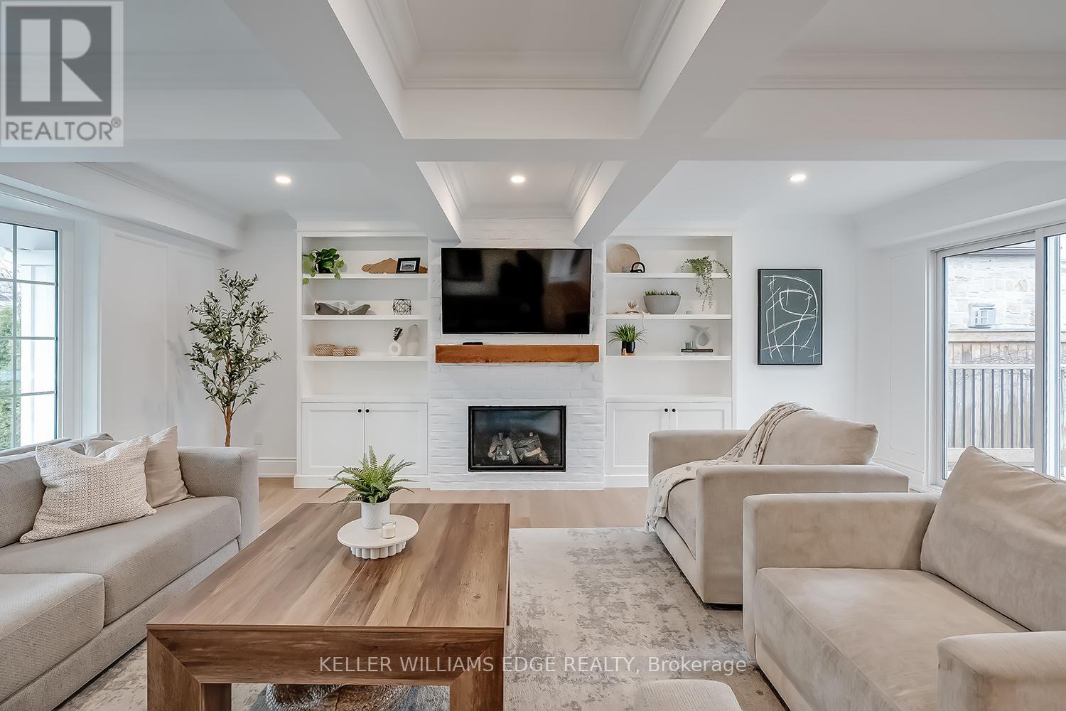 289 Belvenia Road, Burlington, Ontario  L7L 2G5 - Photo 8 - W12908952