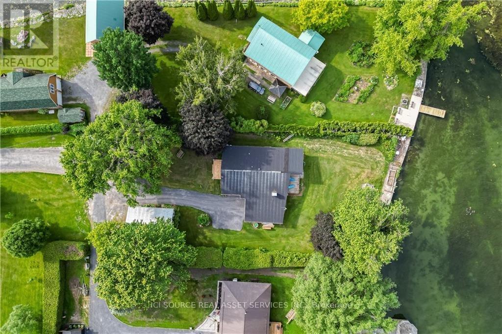 20586 Old Montreal Road, South Glengarry, Ontario  K0C 2C0 - Photo 2 - X12924930