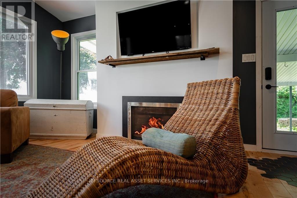 20586 Old Montreal Road, South Glengarry, Ontario  K0C 2C0 - Photo 8 - X12924930