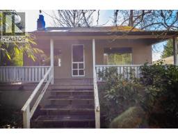445 W QUEENS ROAD, North Vancouver, British Columbia