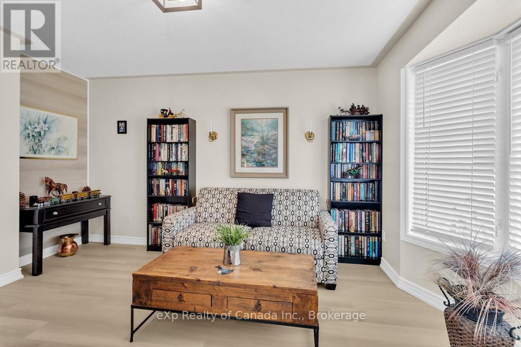 124 Wilson Avenue, Tillsonburg, Ontario  N4G 5T3 - Photo 5 - X12926334