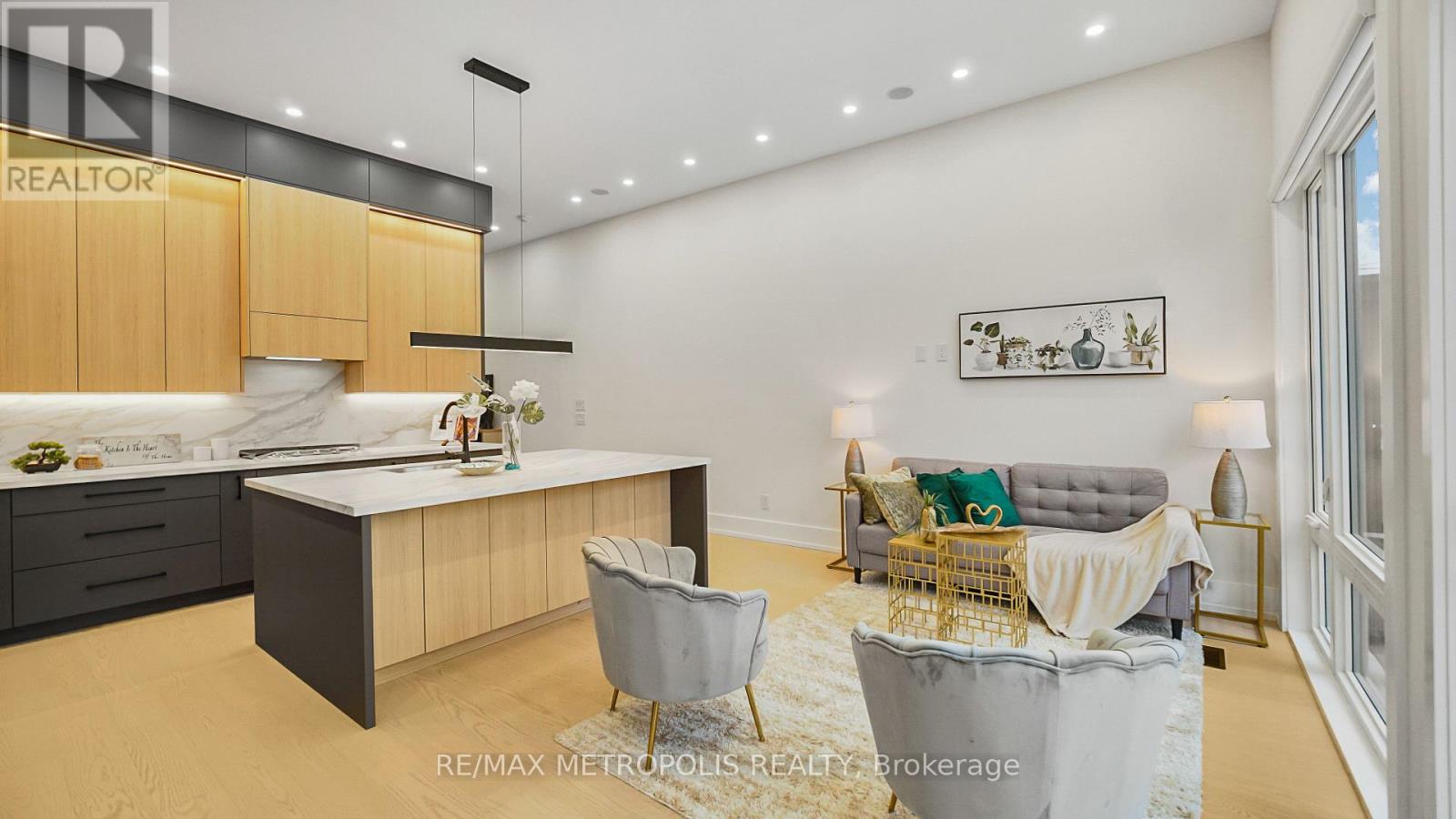 39 Kenworthy Avenue, Toronto (Oakridge), Ontario  M1L 3B1 - Photo 11 - E12919066