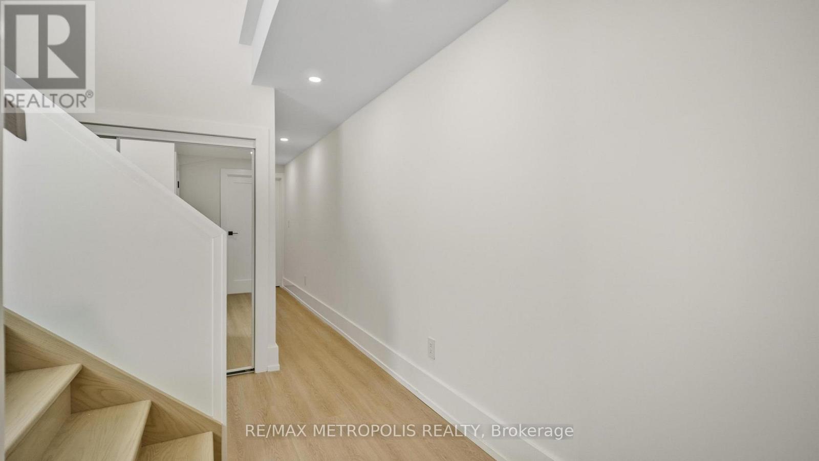 39 Kenworthy Avenue, Toronto (Oakridge), Ontario  M1L 3B1 - Photo 42 - E12919066