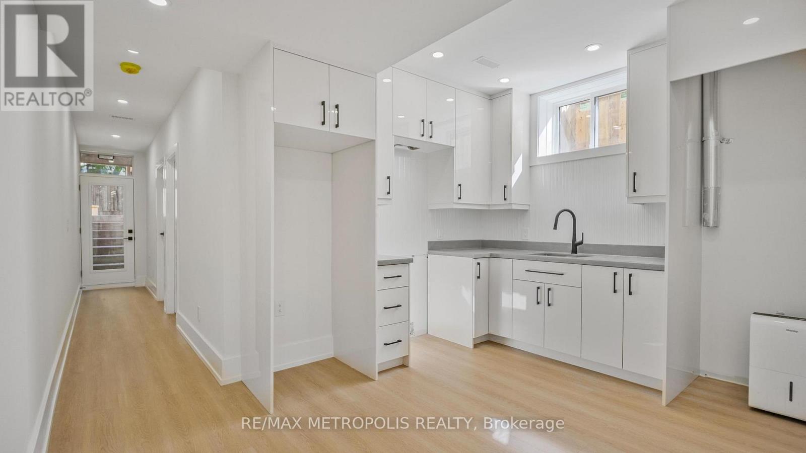 39 Kenworthy Avenue, Toronto (Oakridge), Ontario  M1L 3B1 - Photo 44 - E12919066