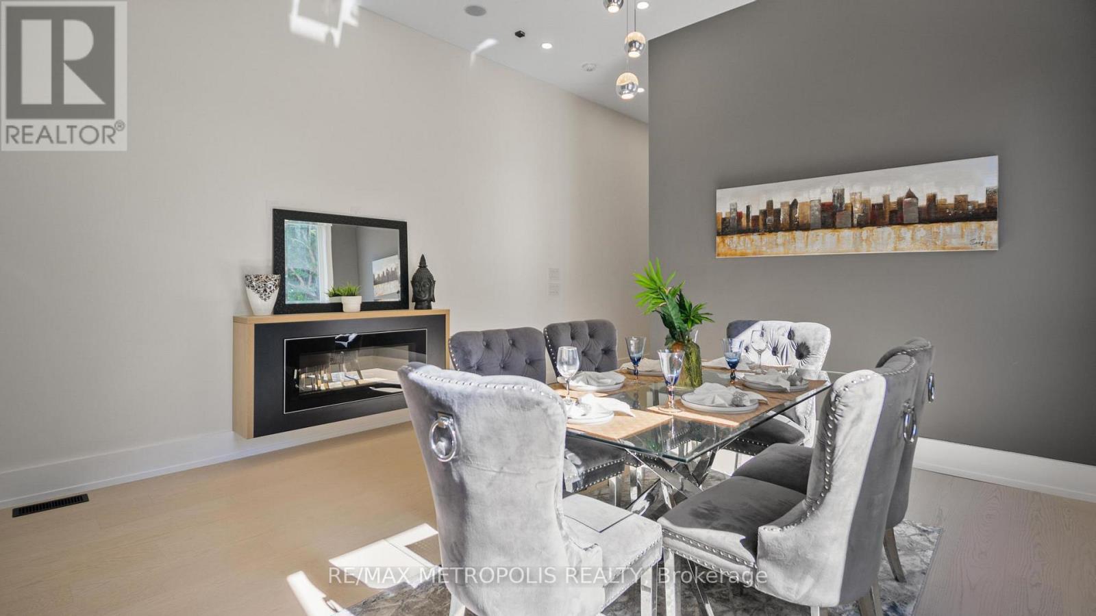 39 Kenworthy Avenue, Toronto (Oakridge), Ontario  M1L 3B1 - Photo 8 - E12919066