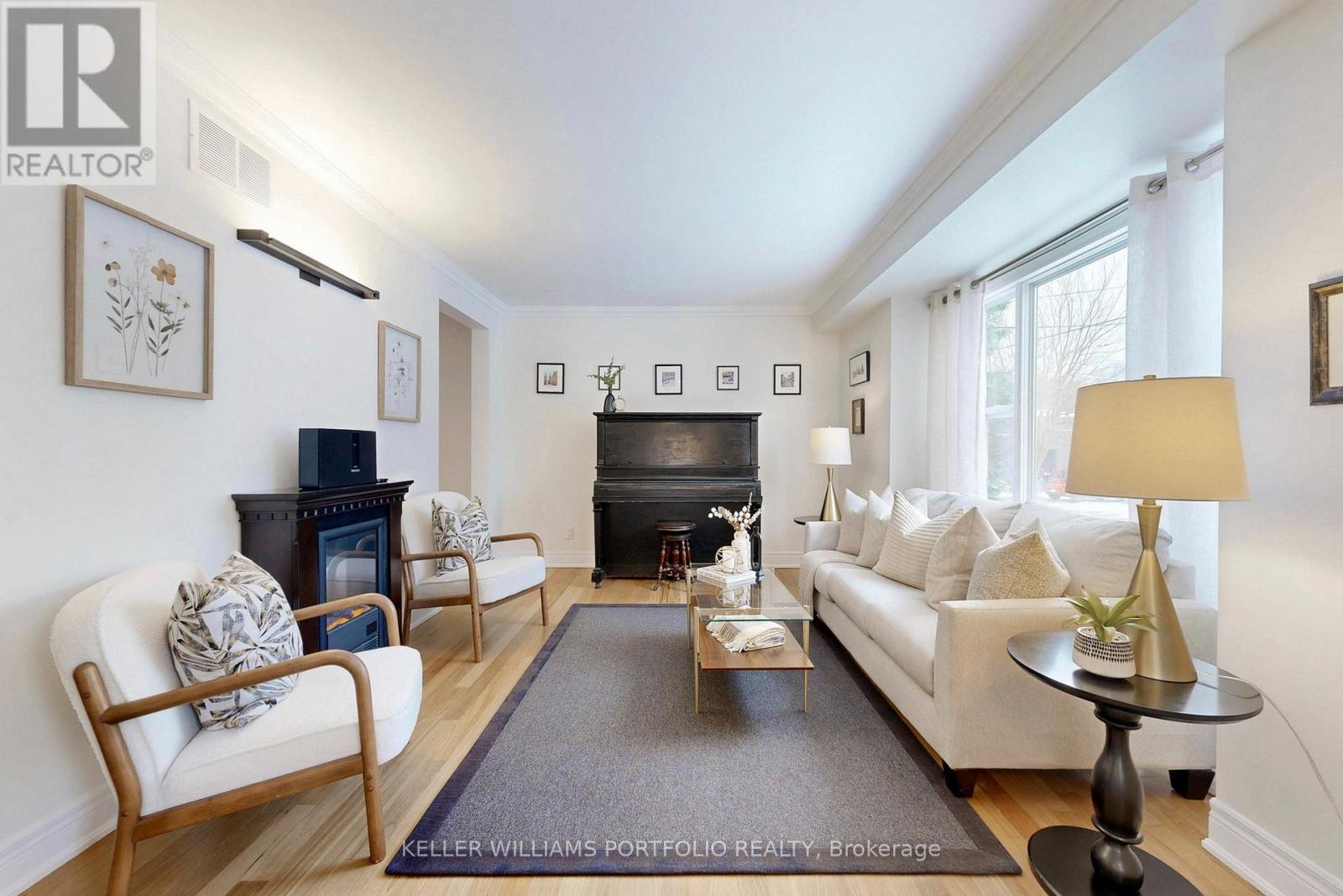 49 Dolphin Drive, Toronto, Ontario  M1L 1N5 - Photo 4 - E12922960