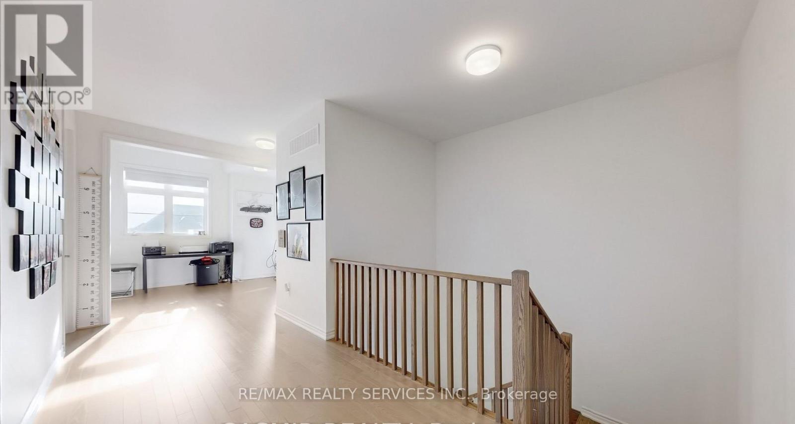 25 Bellflower Crescent, Adjala-Tosorontio, Ontario  L0G 1W0 - Photo 18 - N12926222