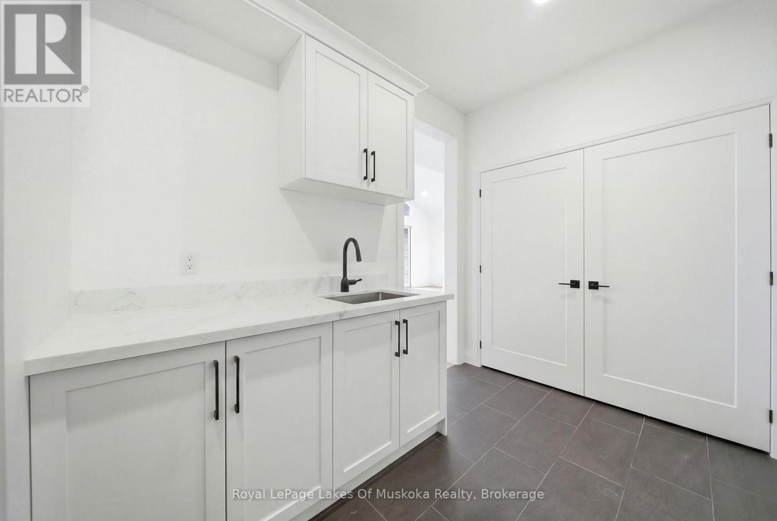 19 Henry Ball Court, Oro-Medonte, Ontario  L0K 2G1 - Photo 27 - S12926262