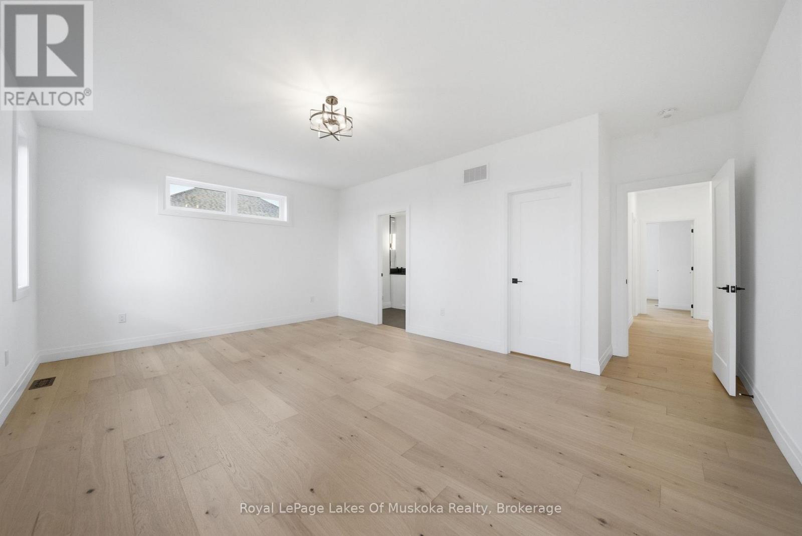 19 Henry Ball Court, Oro-Medonte, Ontario  L0K 2G1 - Photo 33 - S12926262