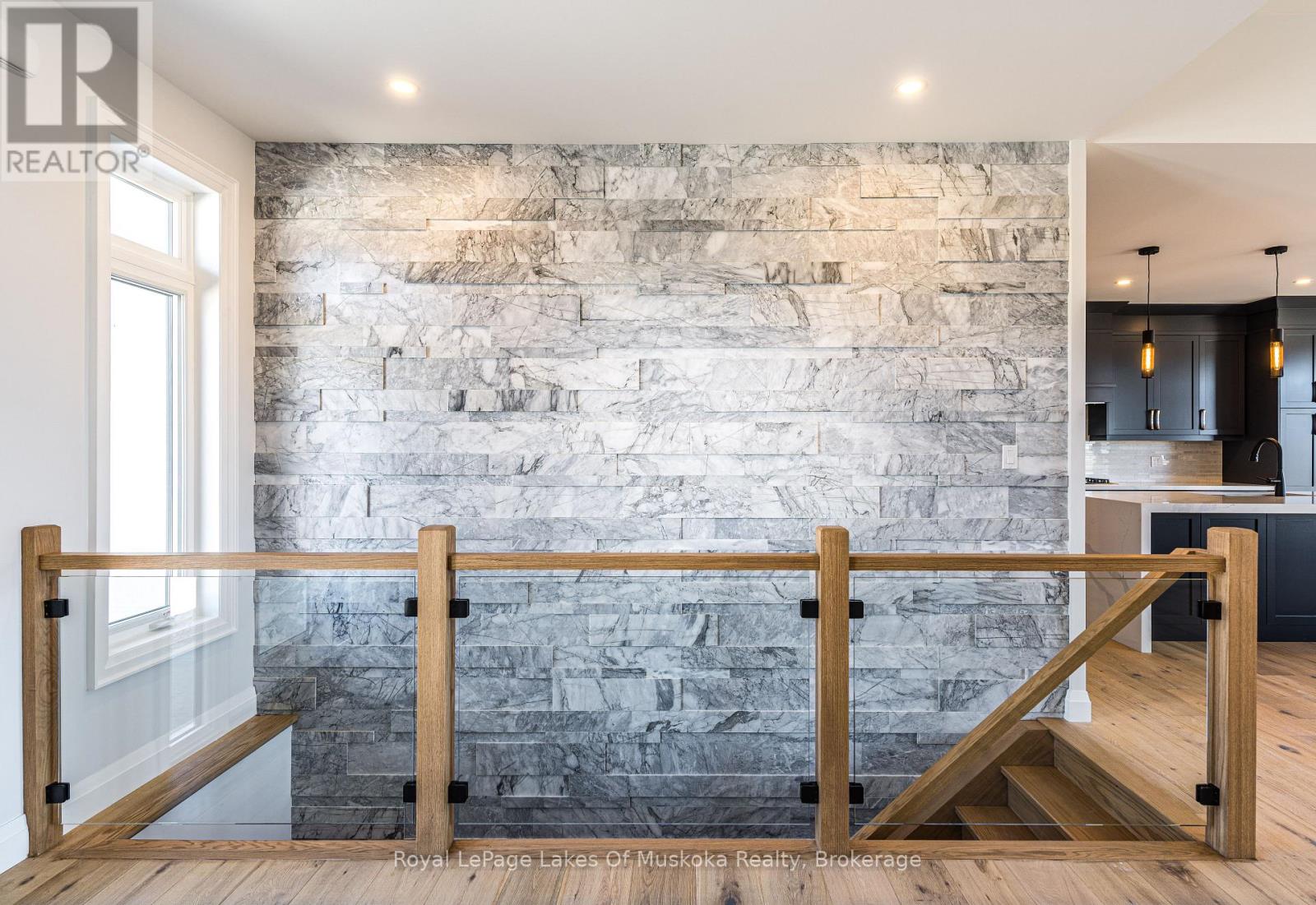 21 Henry Ball Court, Oro-Medonte, Ontario  L0K 2G1 - Photo 10 - S12926300