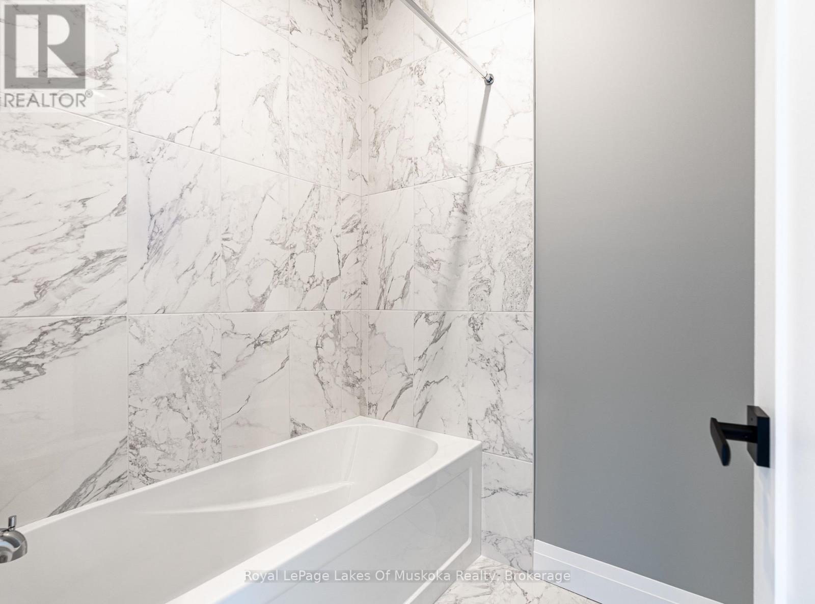 21 Henry Ball Court, Oro-Medonte, Ontario  L0K 2G1 - Photo 22 - S12926300