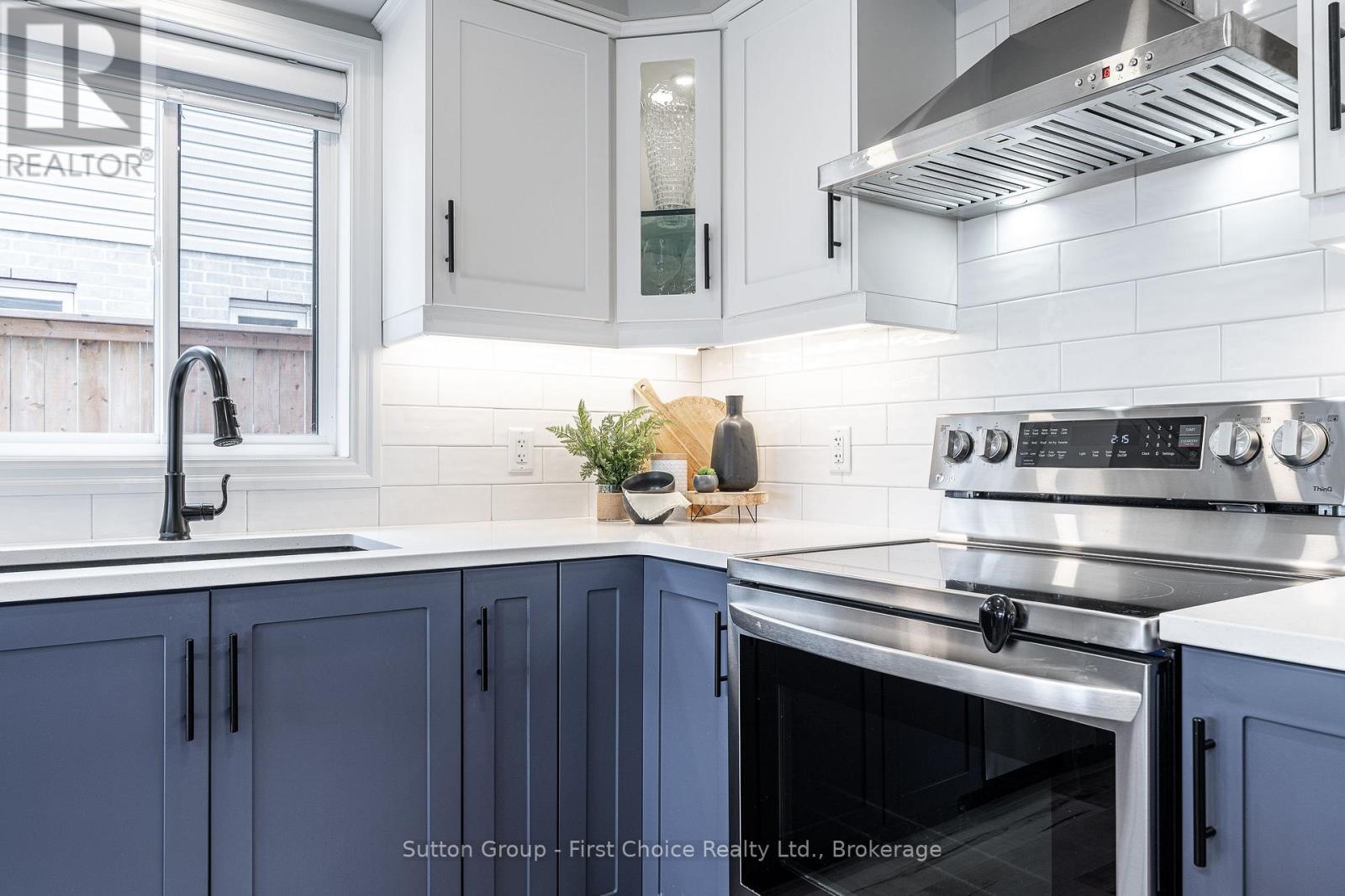 236 Bradshaw Drive, Stratford, Ontario  N5A 0G5 - Photo 11 - X12926398