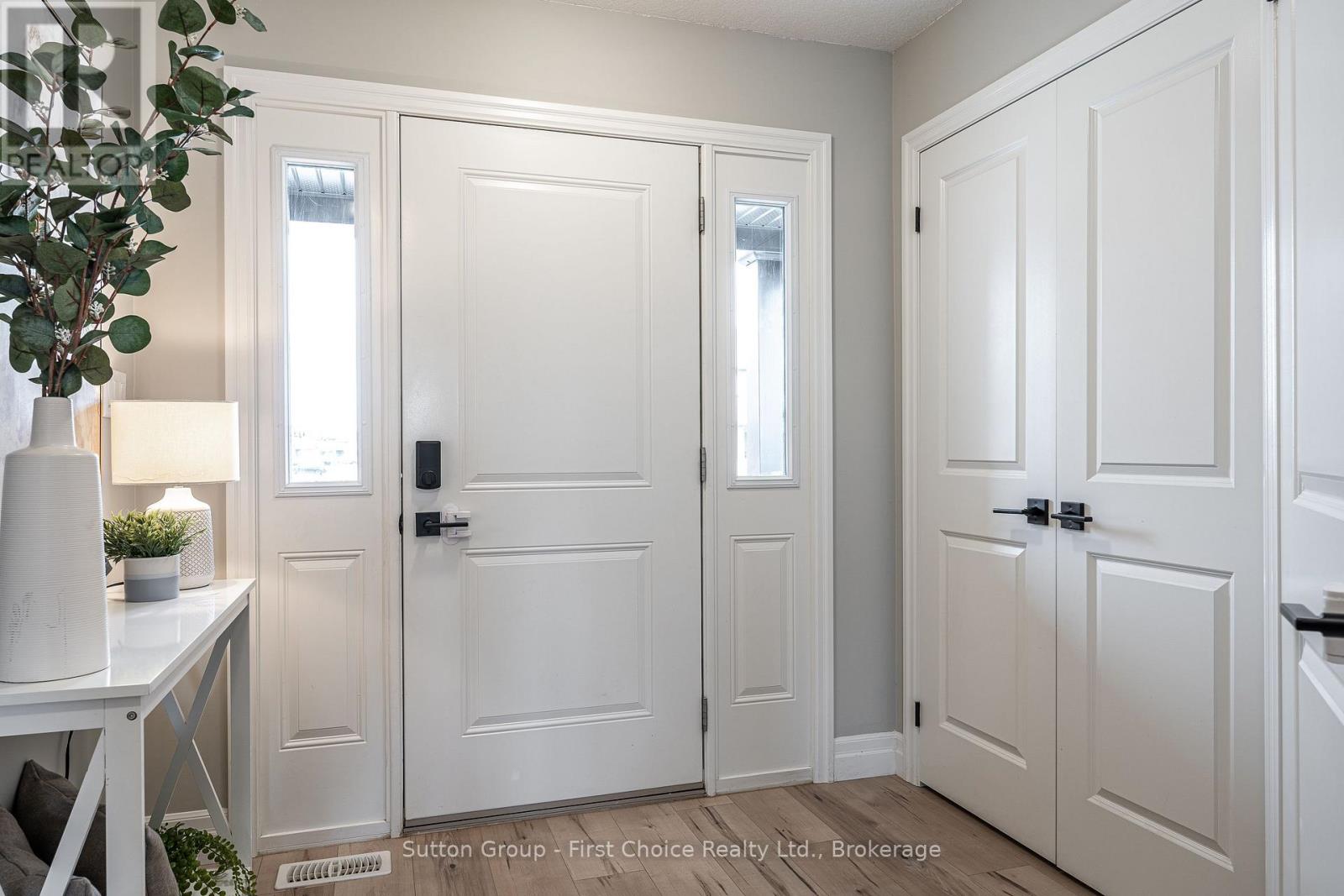 236 Bradshaw Drive, Stratford, Ontario  N5A 0G5 - Photo 8 - X12926398