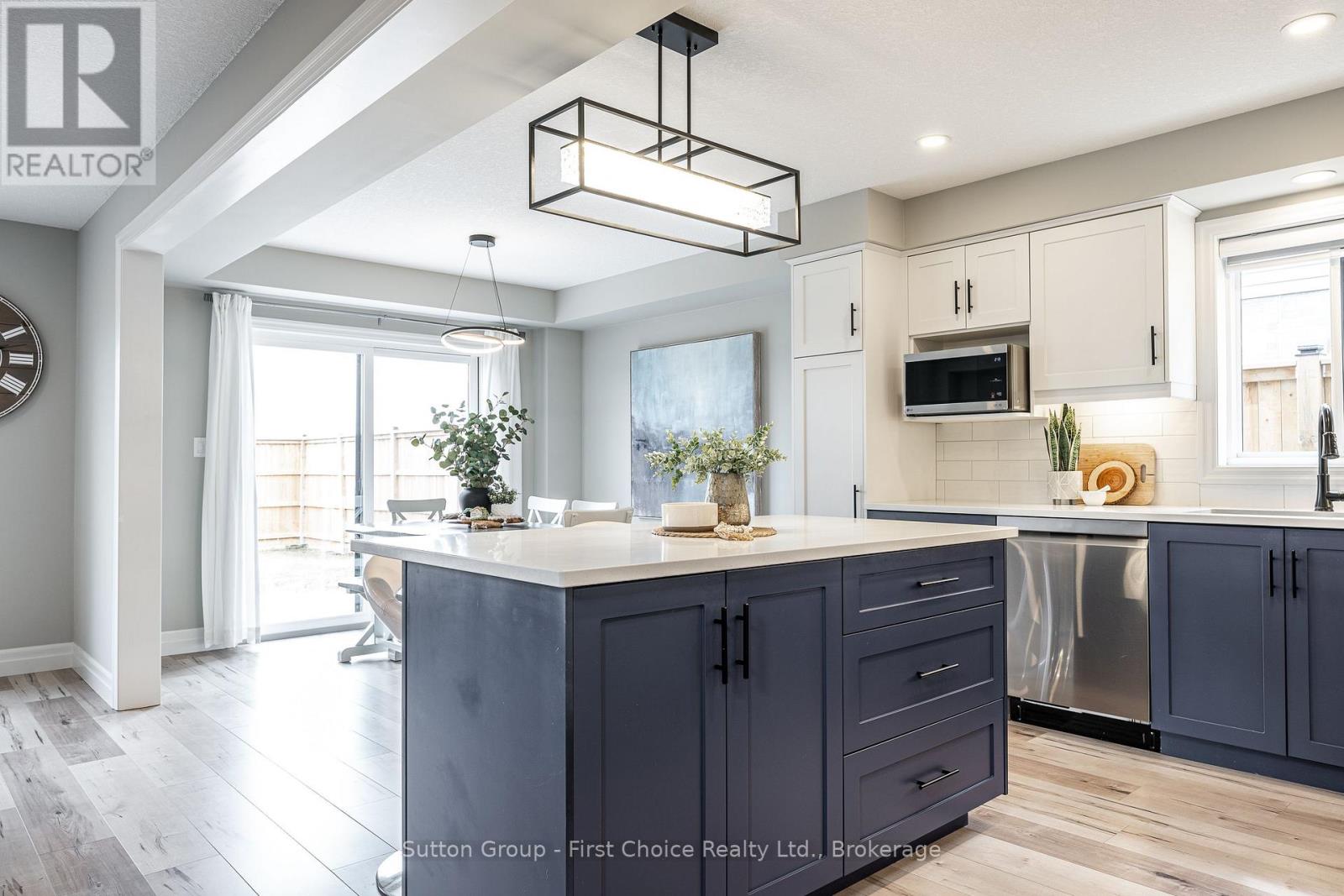 236 Bradshaw Drive, Stratford, Ontario  N5A 0G5 - Photo 9 - X12926398