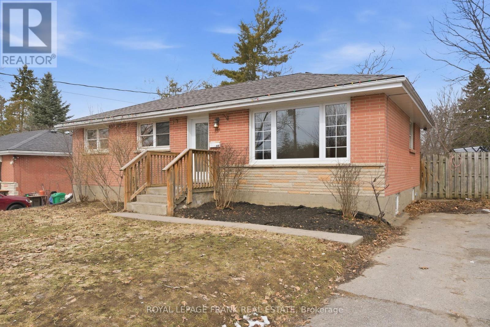 808 Aylmer Street N, Peterborough, Ontario  K9H 3Y4 - Photo 4 - X12926288