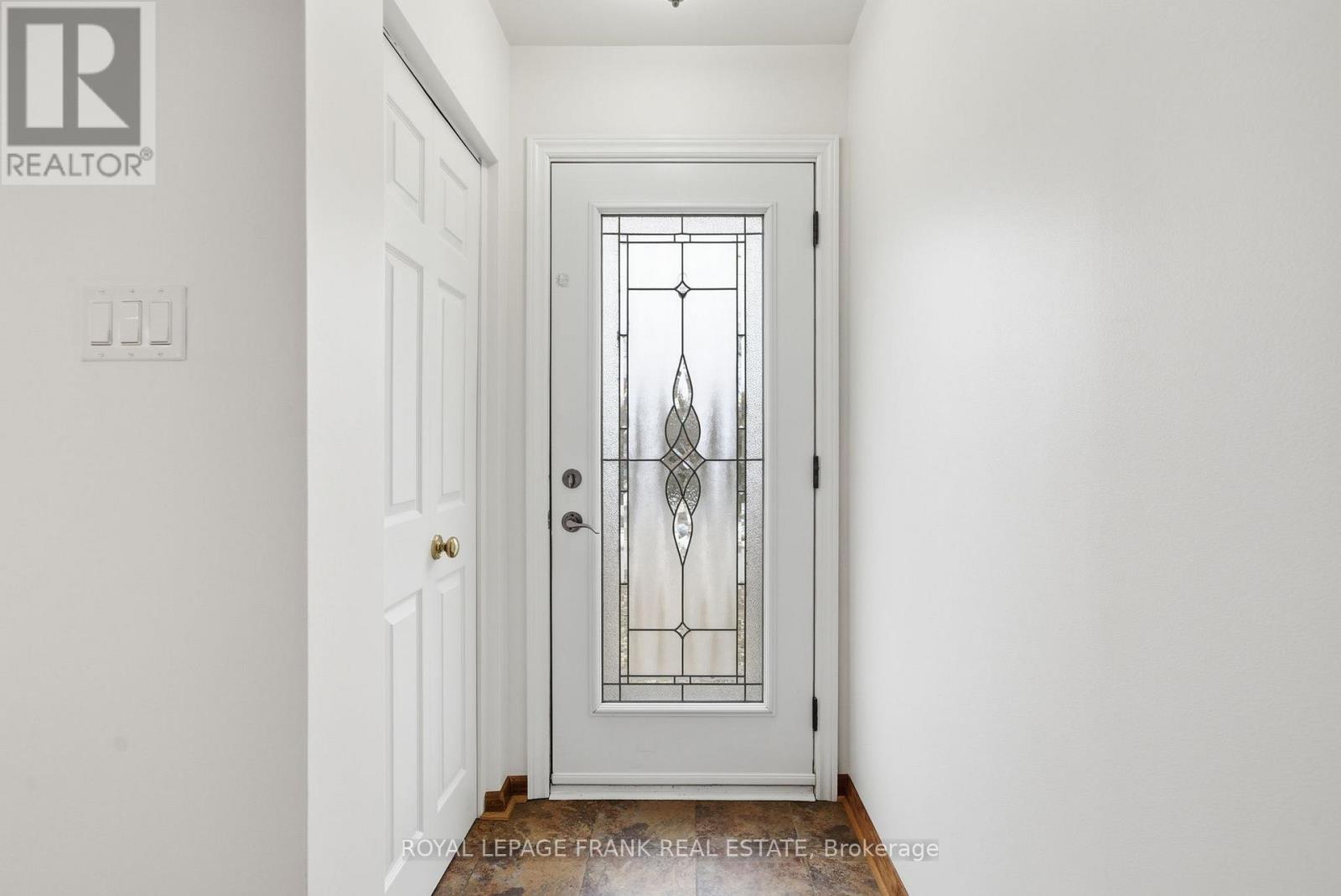 808 Aylmer Street N, Peterborough, Ontario  K9H 3Y4 - Photo 5 - X12926288