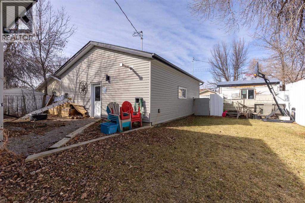 1907 7a Avenue N, Lethbridge, Alberta  T1H 0Z8 - Photo 35 - A2292410