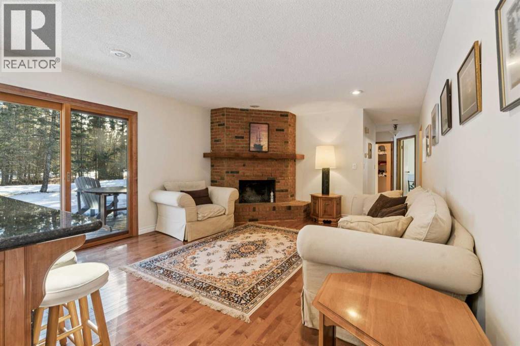 28 Wolf Drive, Rural Rocky View County, Alberta  T3Z 1A3 - Photo 9 - A2278748