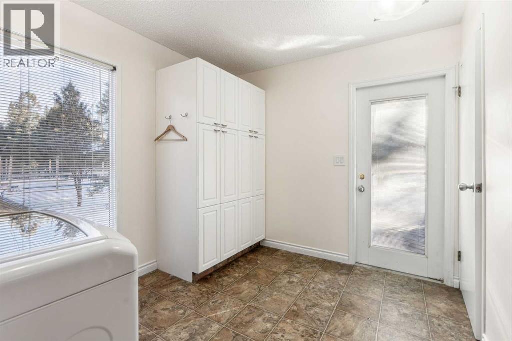 28 Wolf Drive, Rural Rocky View County, Alberta  T3Z 1A3 - Photo 19 - A2278748