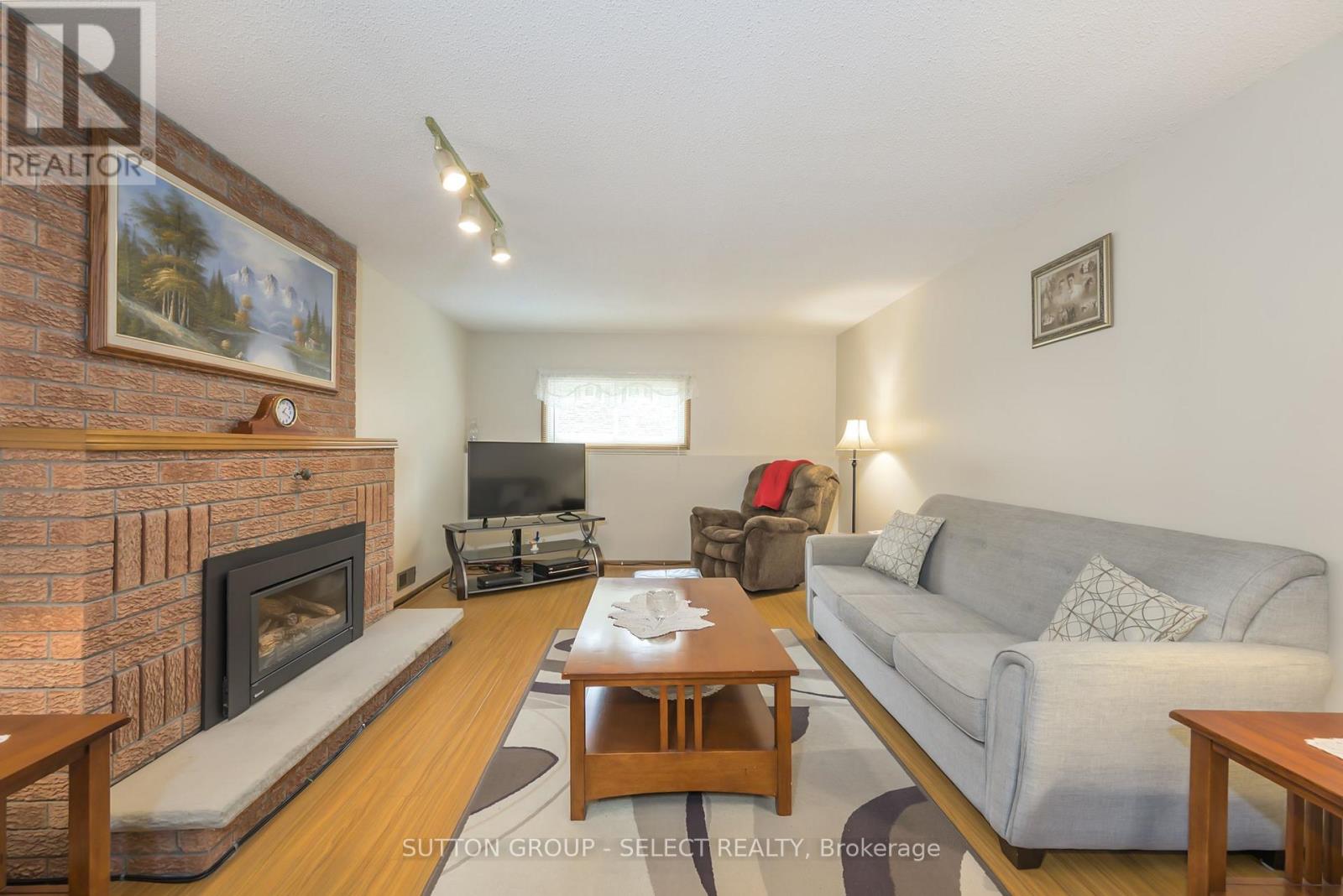 56 Buchan Road, London East, Ontario  N5V 1L2 - Photo 29 - X12926400