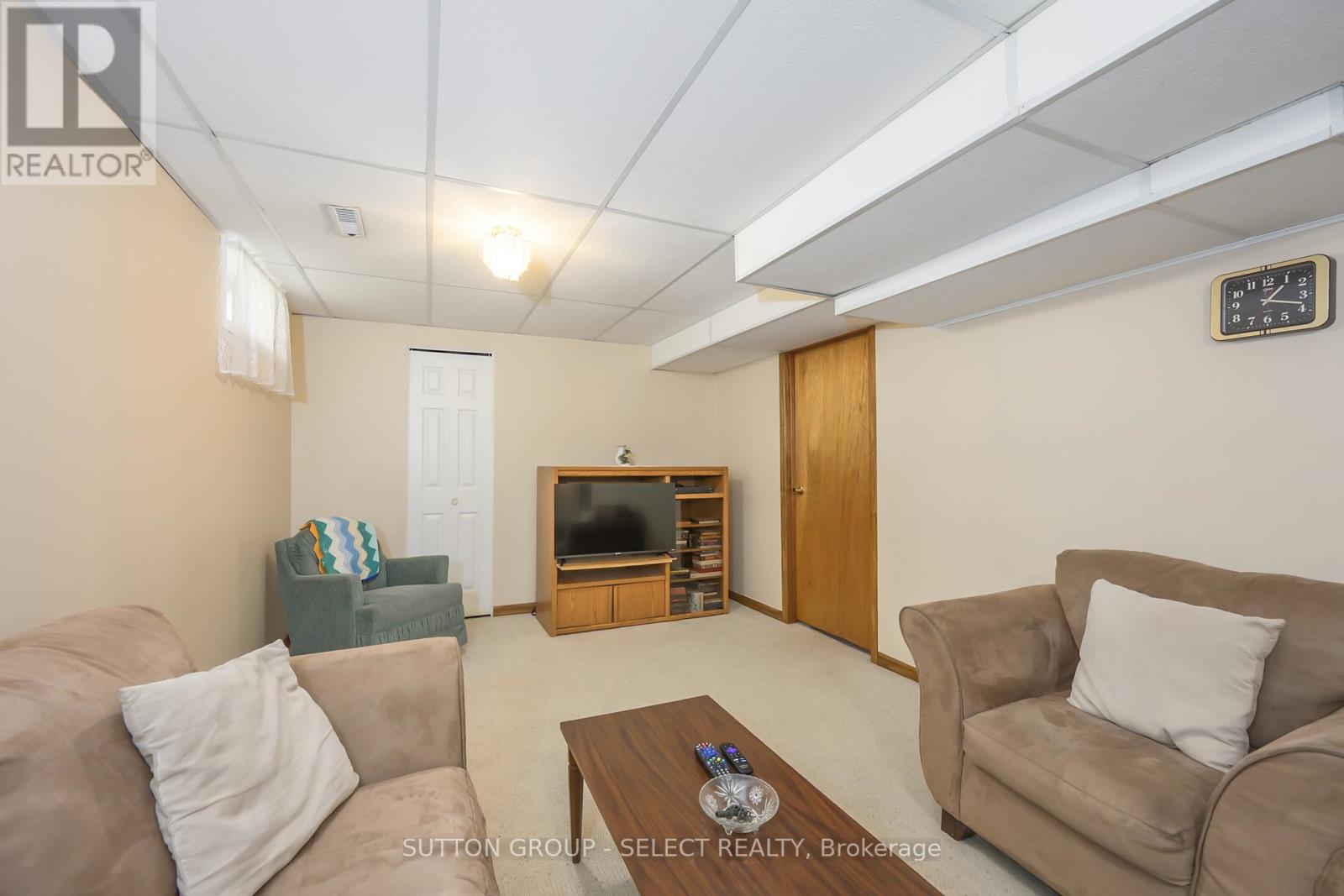 56 Buchan Road, London East, Ontario  N5V 1L2 - Photo 34 - X12926400