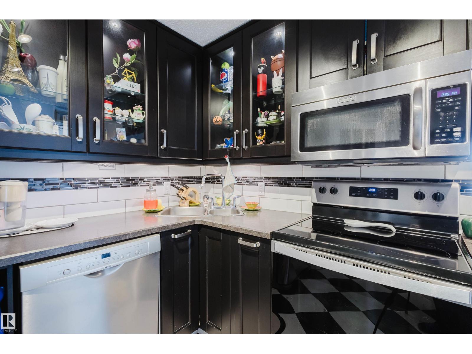 #1803 10149 Saskatchewan Dr Nw, Edmonton, Alberta  T6E 6B6 - Photo 14 - E4476993