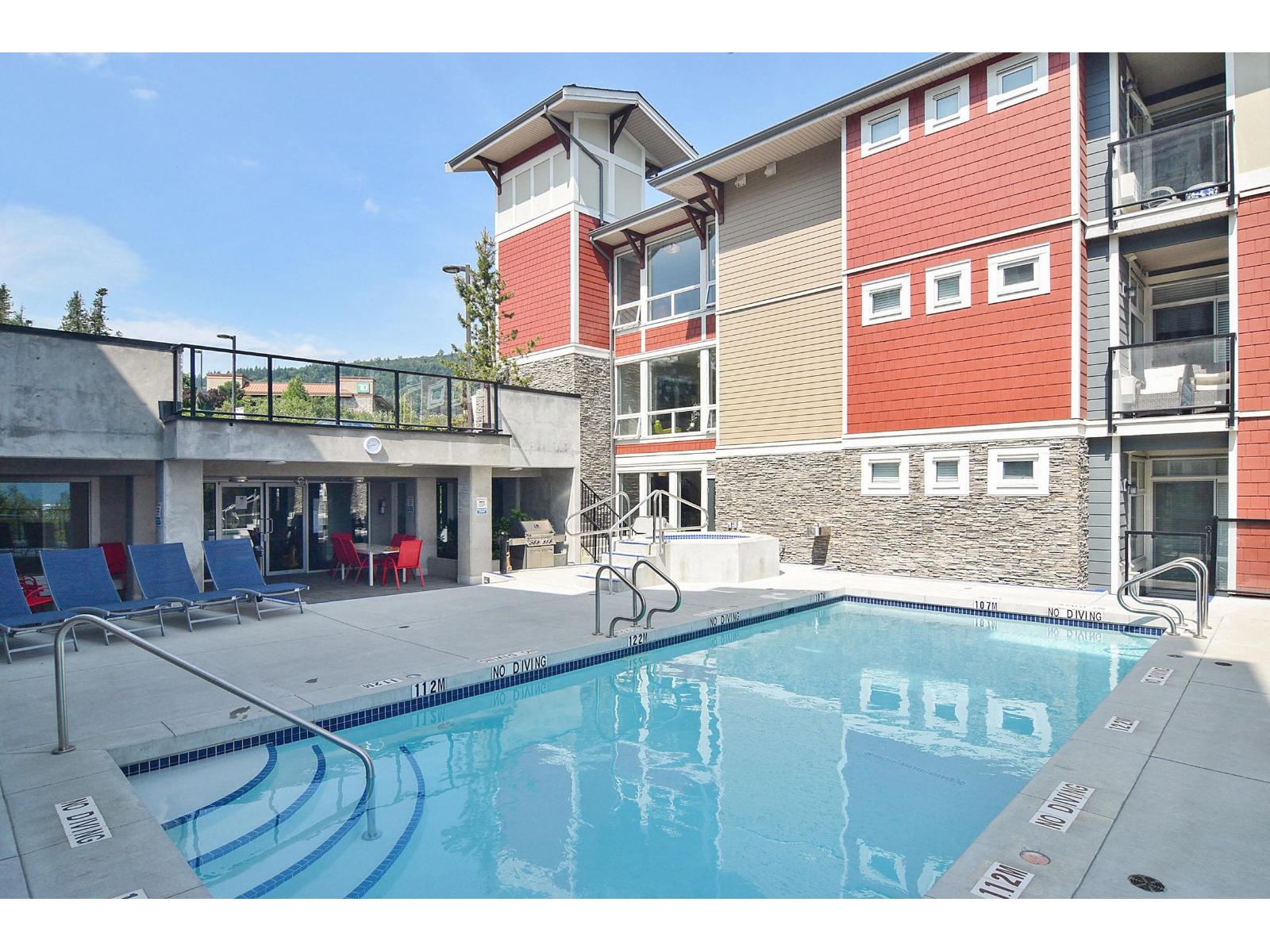 411 2242 WHATCOM ROAD, Abbotsford, British Columbia