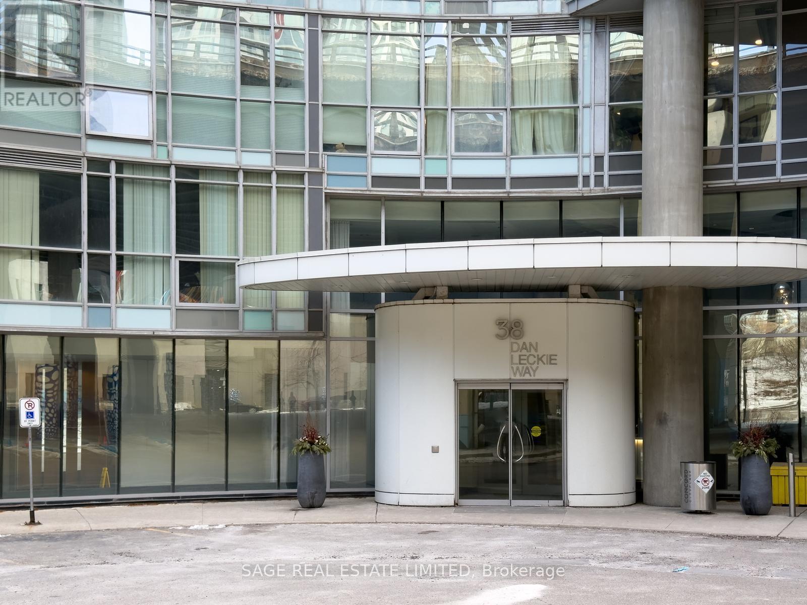 728 - 38 Dan Leckie Way, Toronto (Waterfront Communities), Ontario  M5V 2V6 - Photo 35 - C12926250