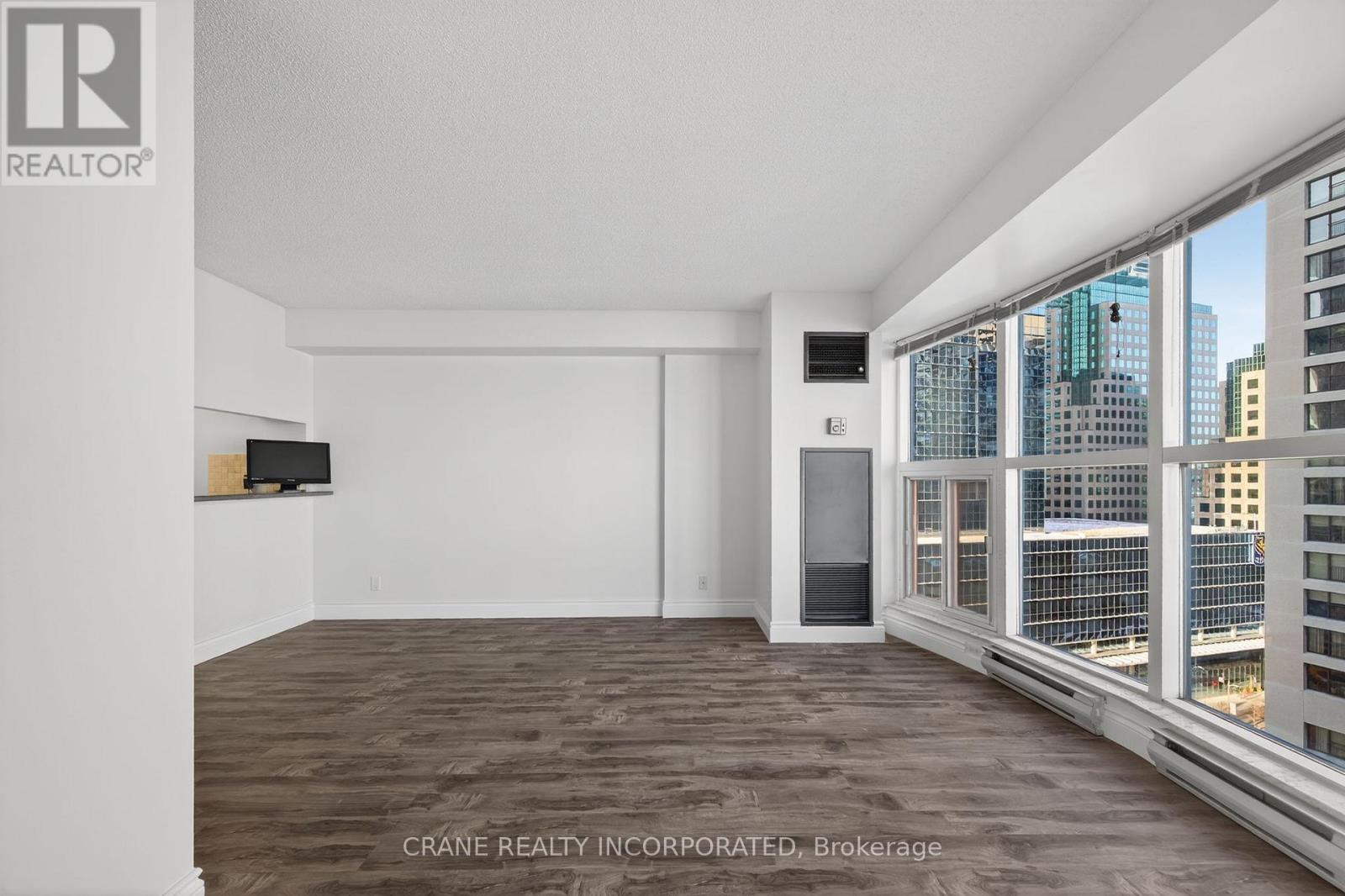 1605 - 77 Harbour Square, Toronto (Waterfront Communities), Ontario  M5J 2S2 - Photo 17 - C12926370