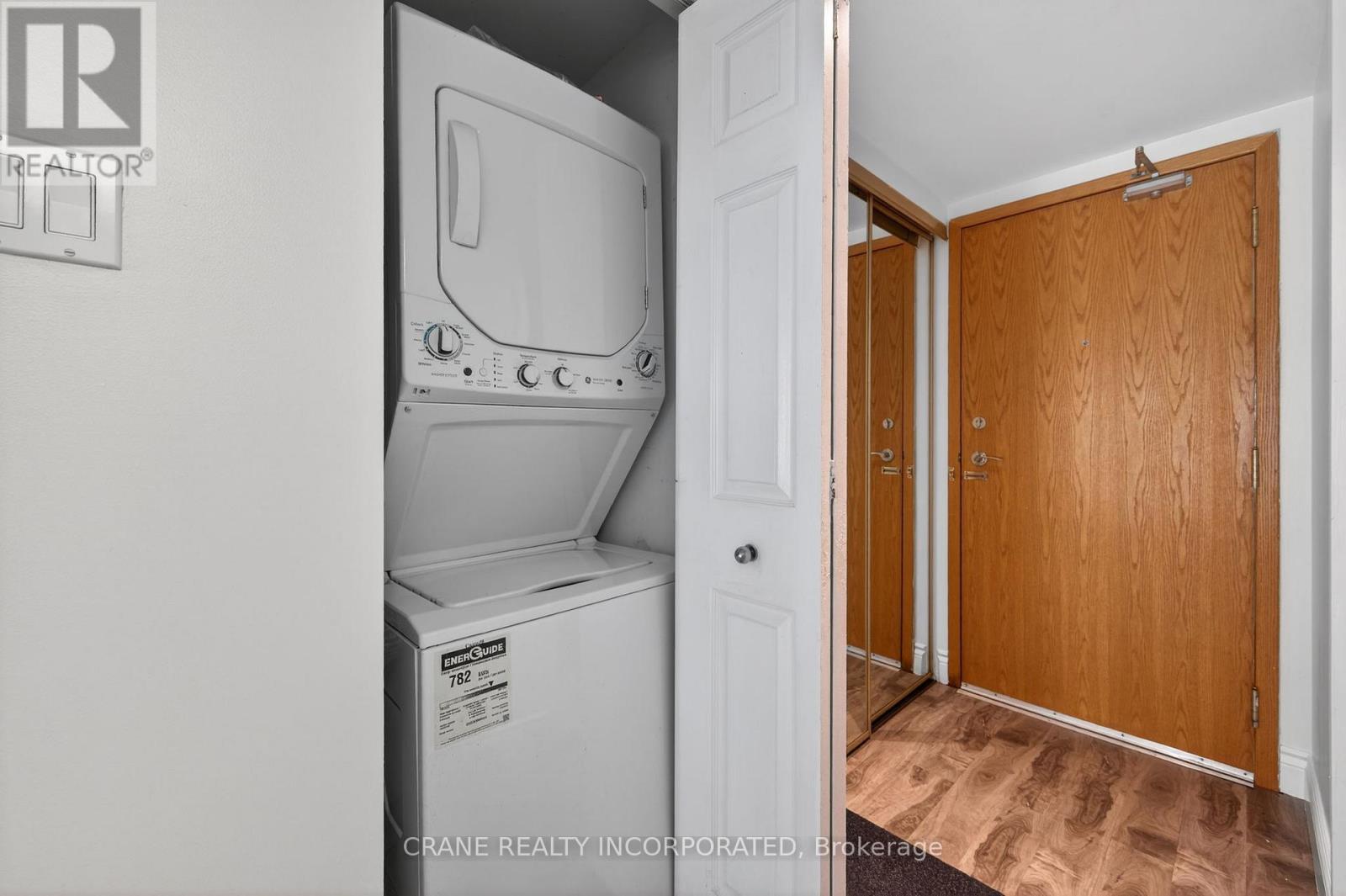 1605 - 77 Harbour Square, Toronto (Waterfront Communities), Ontario  M5J 2S2 - Photo 22 - C12926370