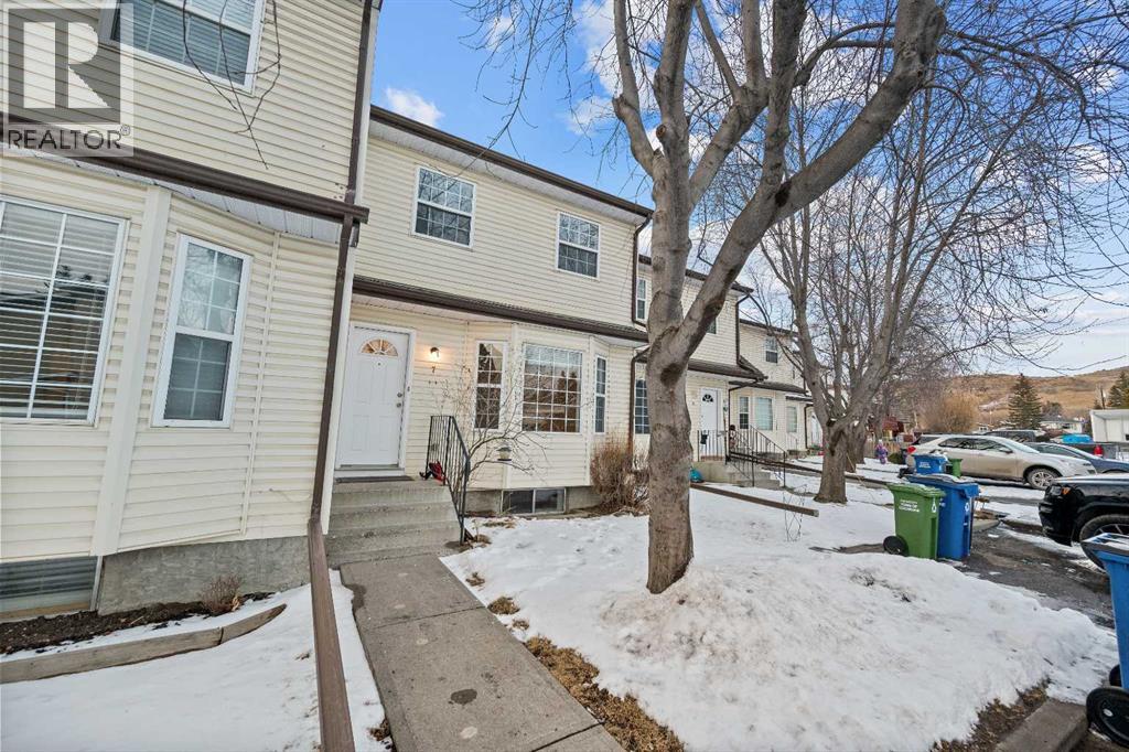 7, 120 First Street E, Cochrane, Alberta  T0L 1W0 - Photo 1 - A2282823