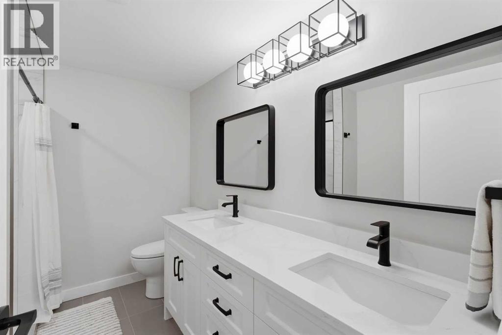 6725 Livingstone Drive Sw, Calgary, Alberta  T3E 6J2 - Photo 33 - A2286743