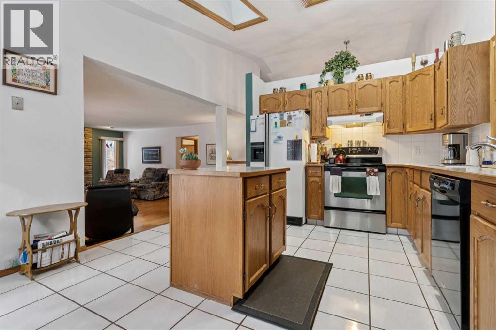 8 Manyhorses Close, Rural Rocky View County, Alberta  T3Z 3G5 - Photo 15 - A2287270