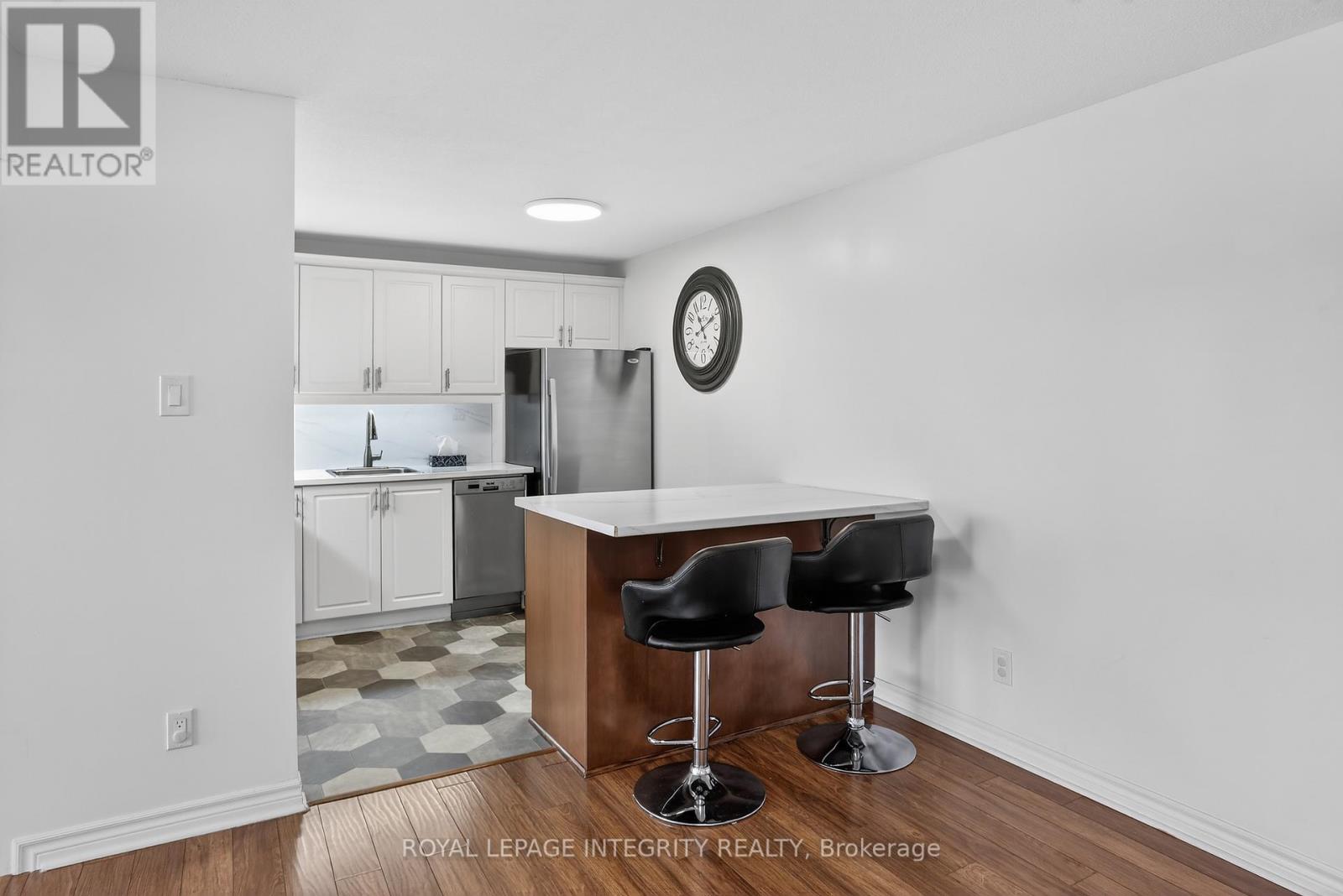 605 - 1599 Lassiter Terrace, Ottawa, Ontario  K1J 8R6 - Photo 8 - X12926238