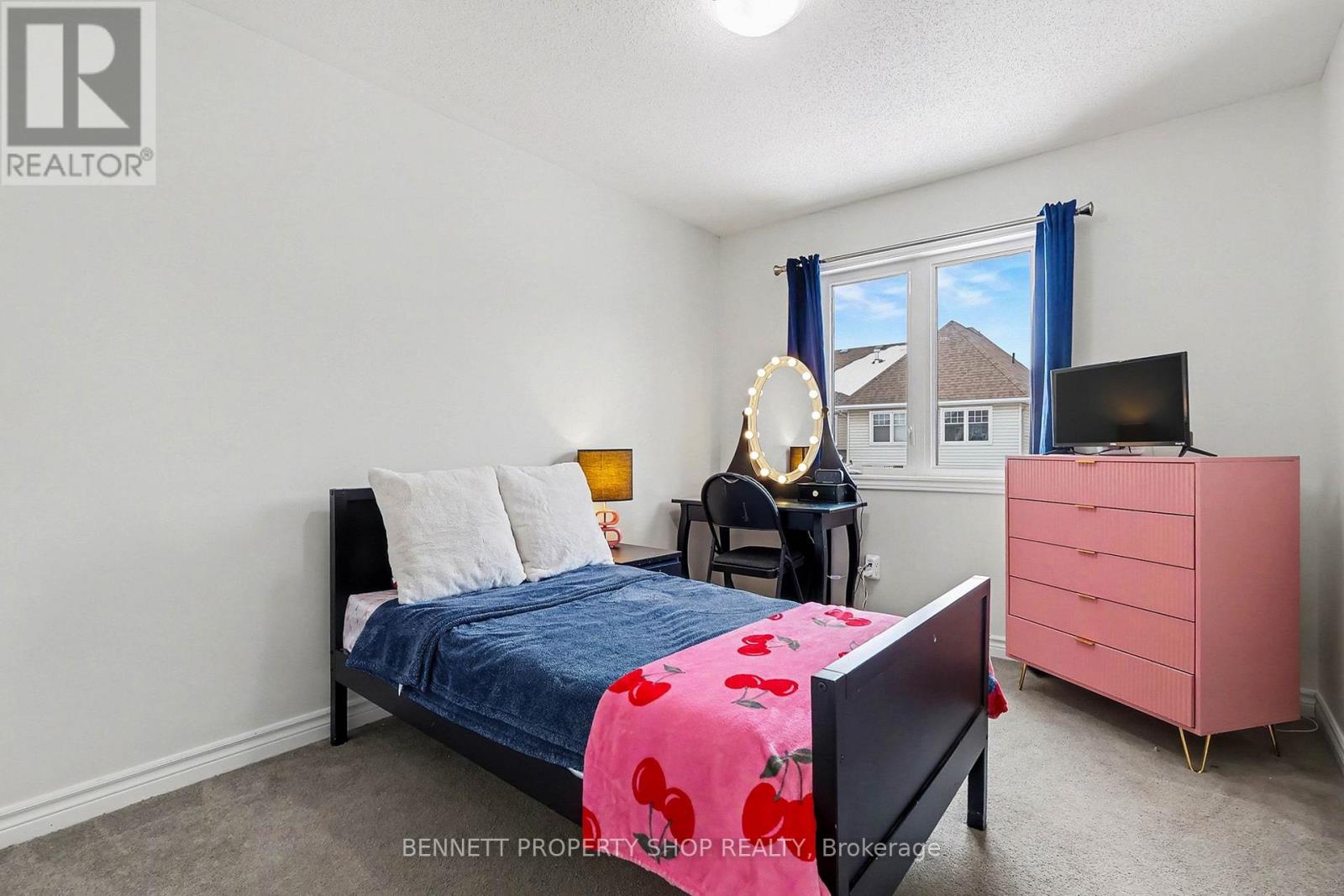 992 Bunchberry Way, Ottawa, Ontario  K1T 0L6 - Photo 13 - X12926298