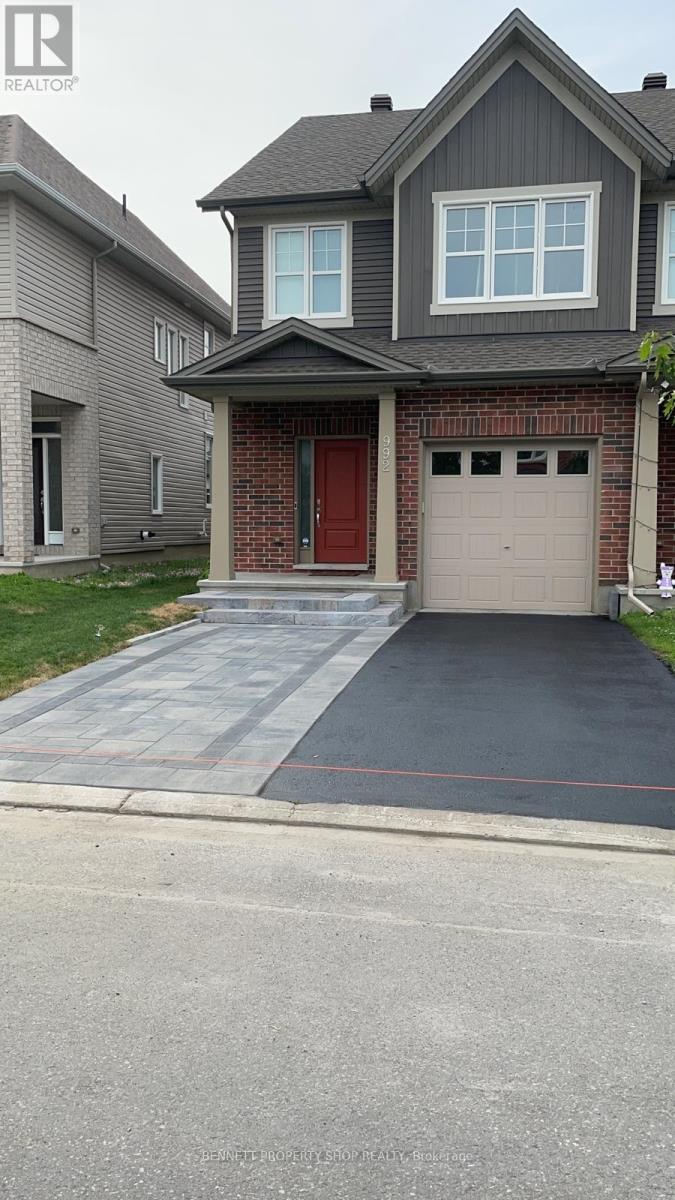 992 Bunchberry Way, Ottawa, Ontario  K1T 0L6 - Photo 23 - X12926298