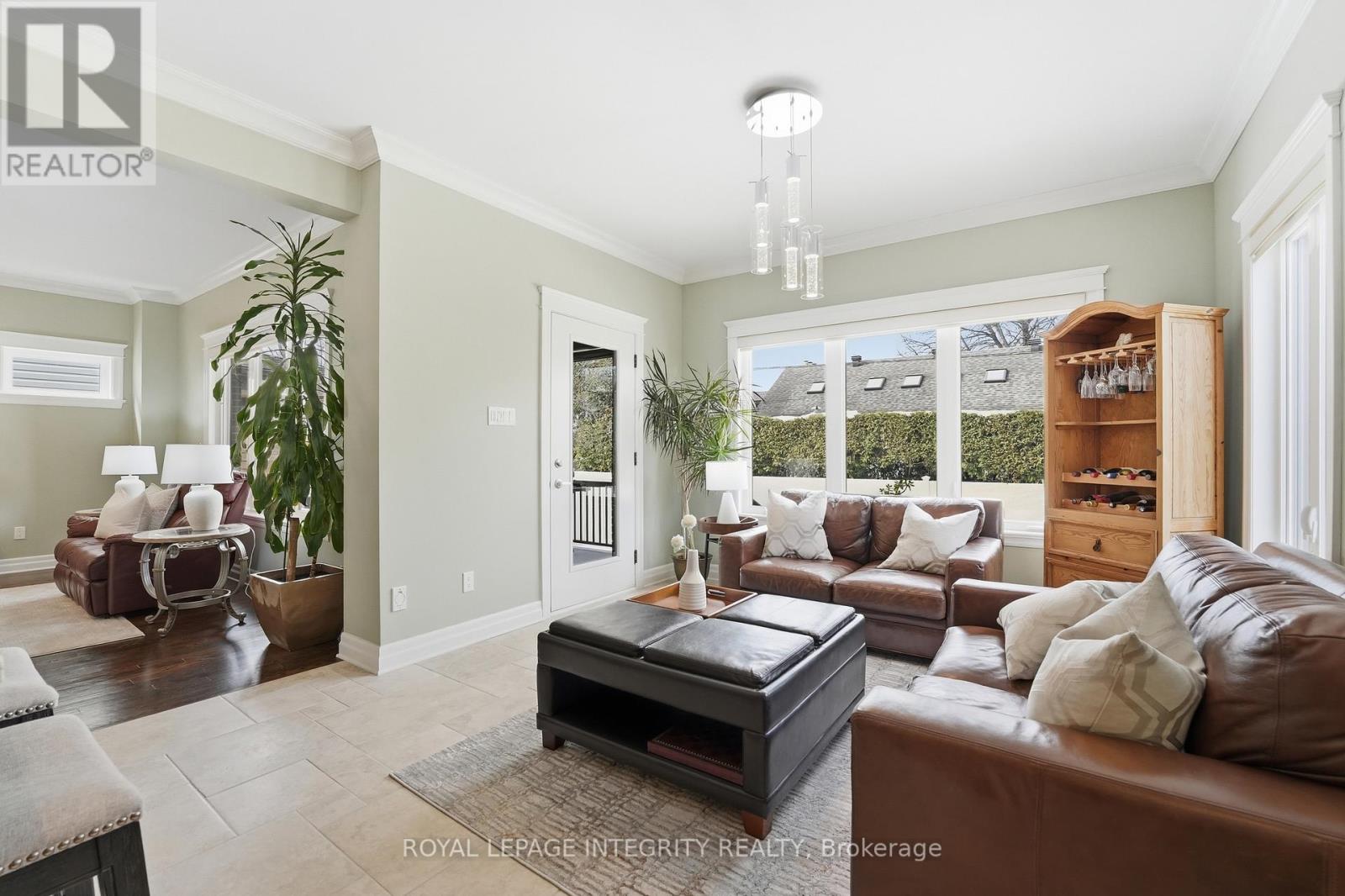 476 Ancaster Avenue, Ottawa, Ontario  K2B 5B7 - Photo 10 - X12926304