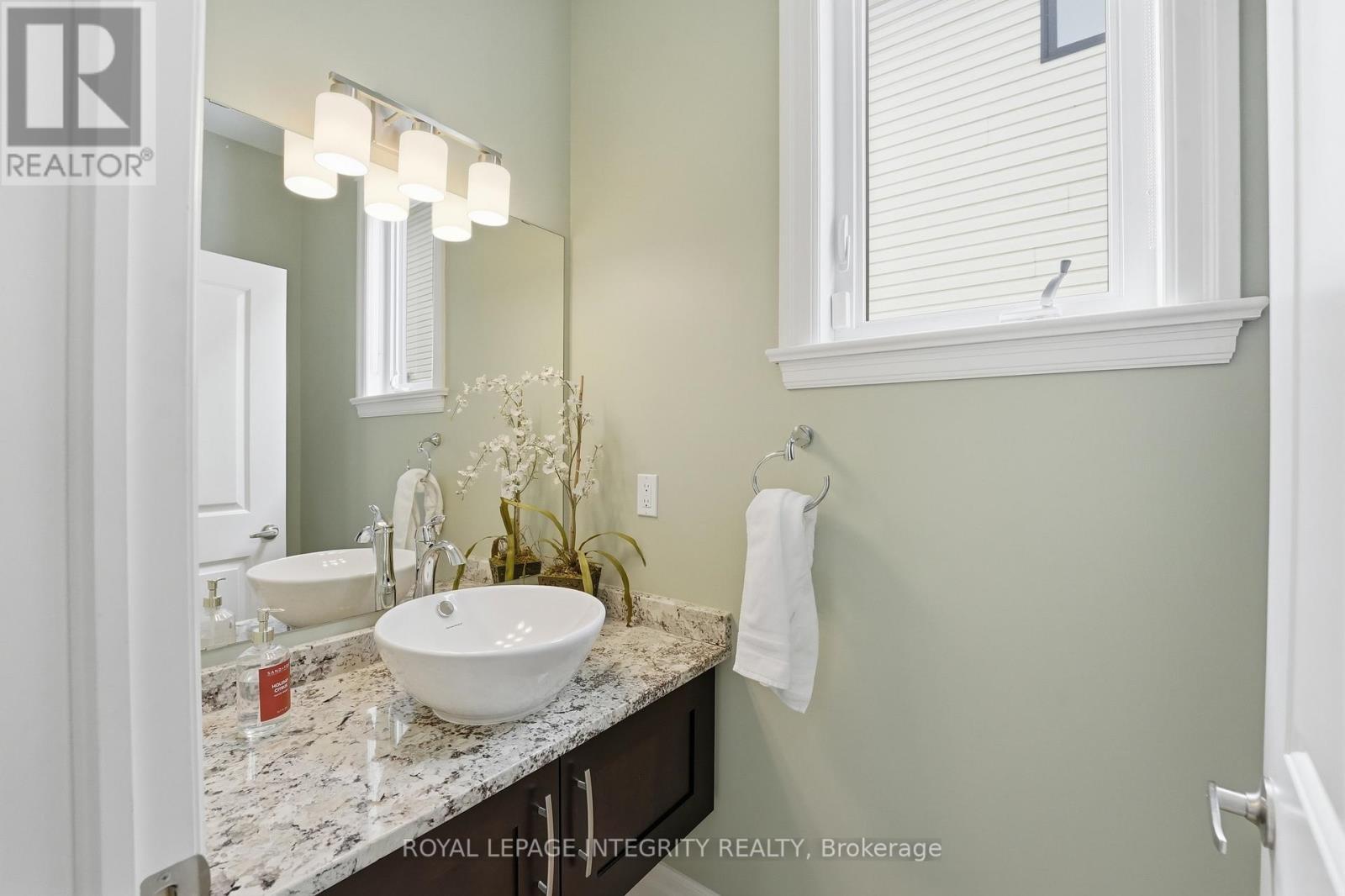 476 Ancaster Avenue, Ottawa, Ontario  K2B 5B7 - Photo 16 - X12926304