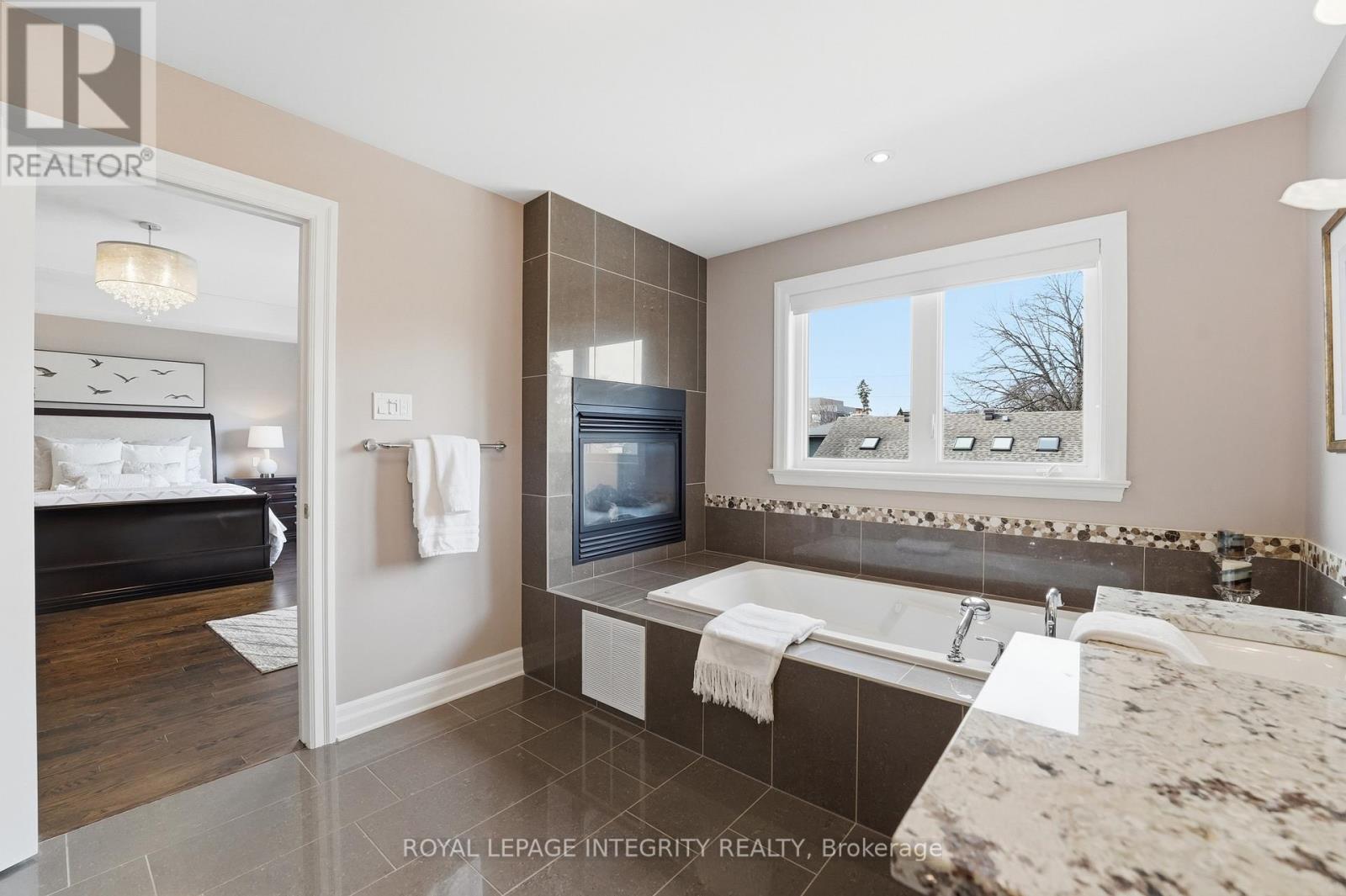 476 Ancaster Avenue, Ottawa, Ontario  K2B 5B7 - Photo 22 - X12926304